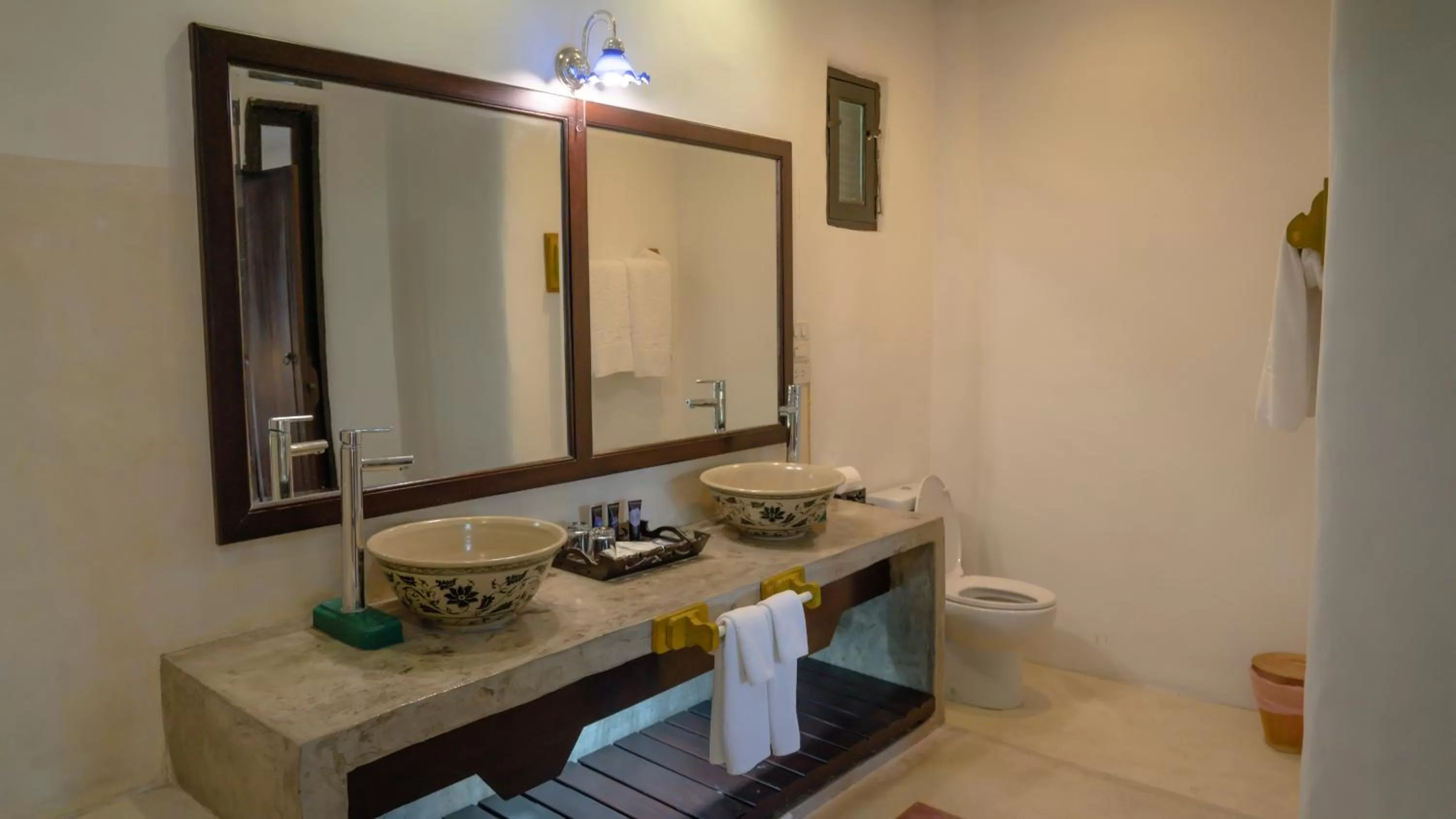 Bathroom in Cheva Gallery Boutique Hotel