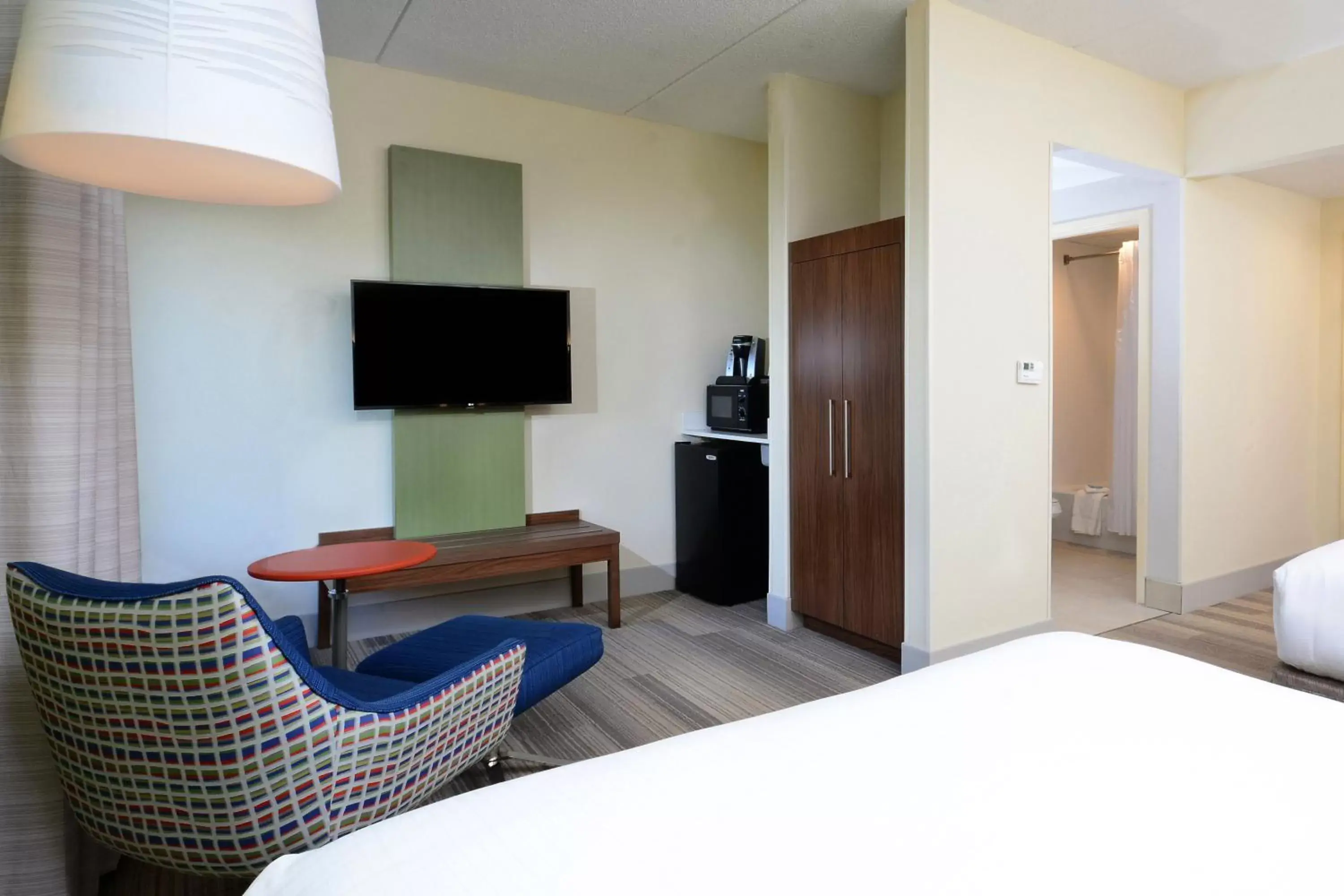 Photo of the whole room, Room Photo in Holiday Inn Express & Suites Raleigh Durham Airport at RTP, an IHG Hotel