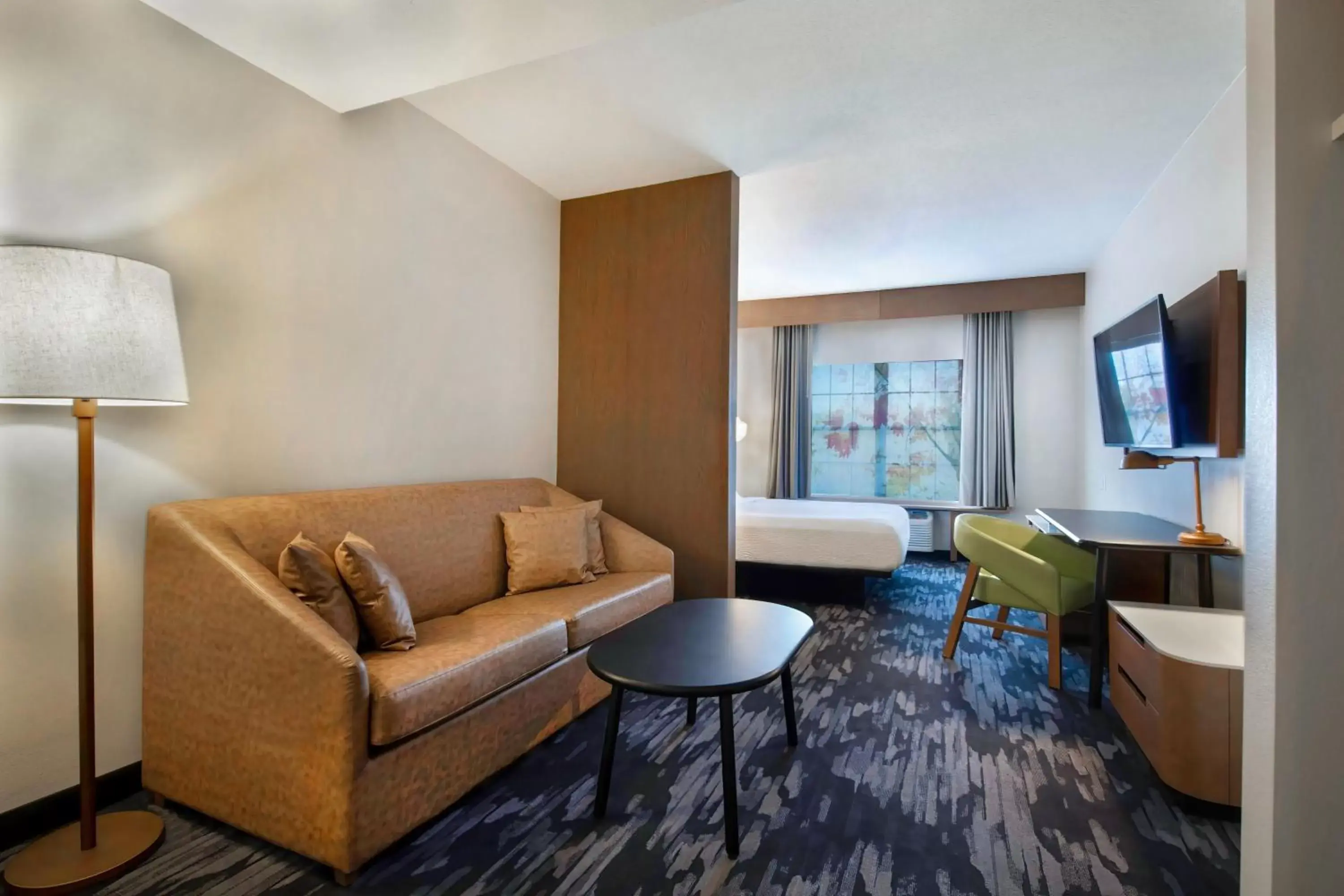 Living room, Seating Area in Fairfield Inn & Suites by Marriott Cortland