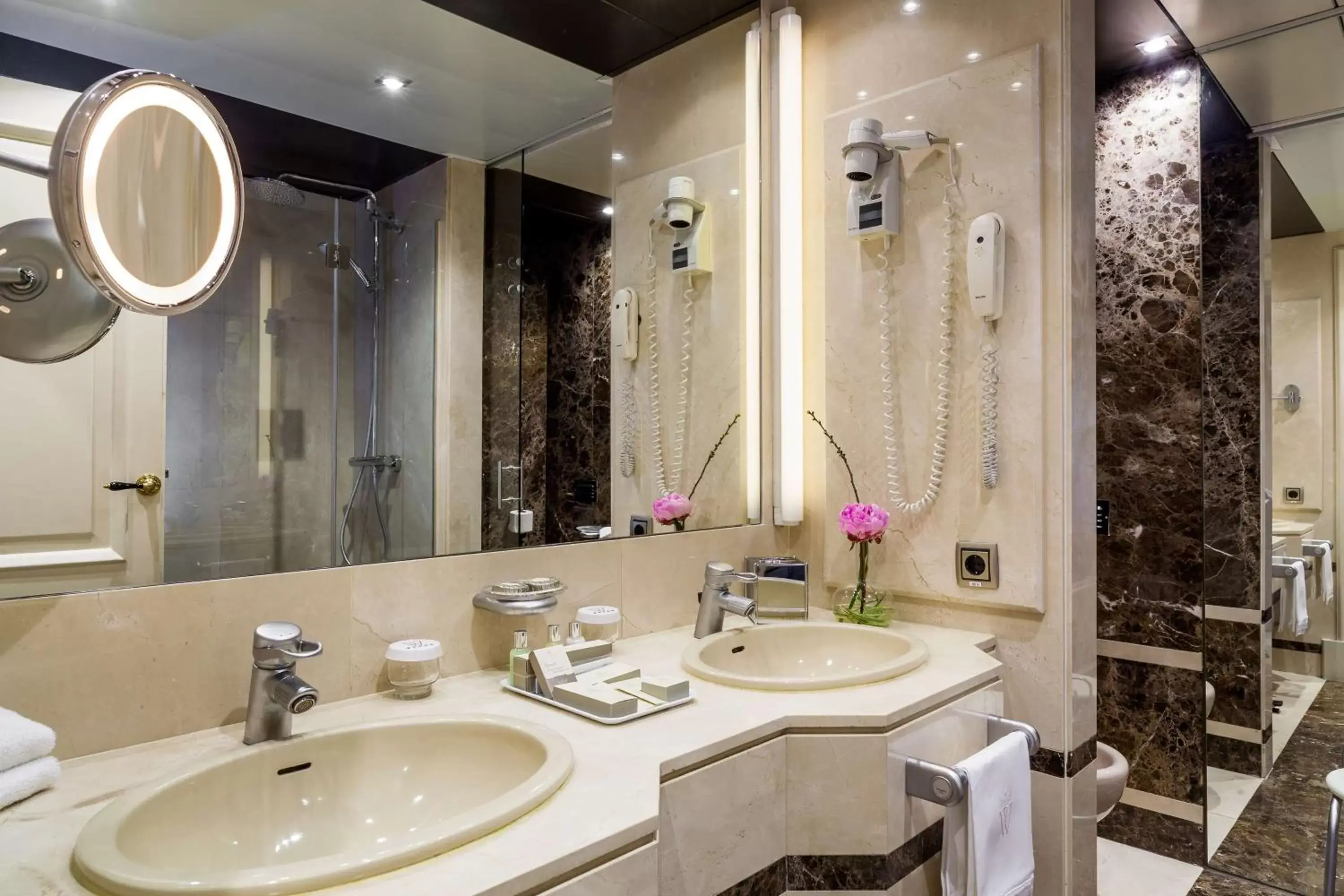 Bathroom in Wellington Hotel & Spa Madrid