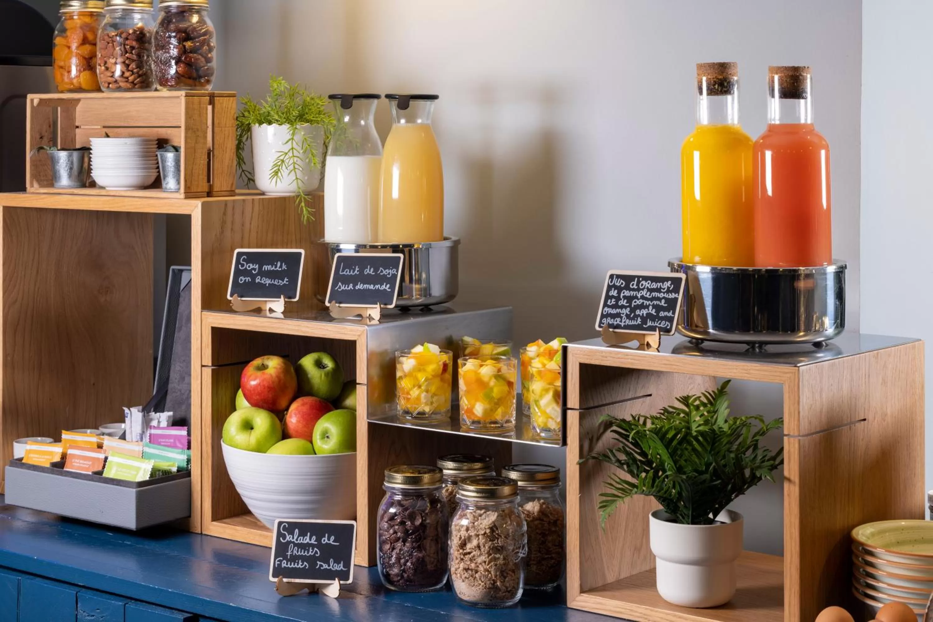 Food and drinks in Hôtel Hélios Opéra