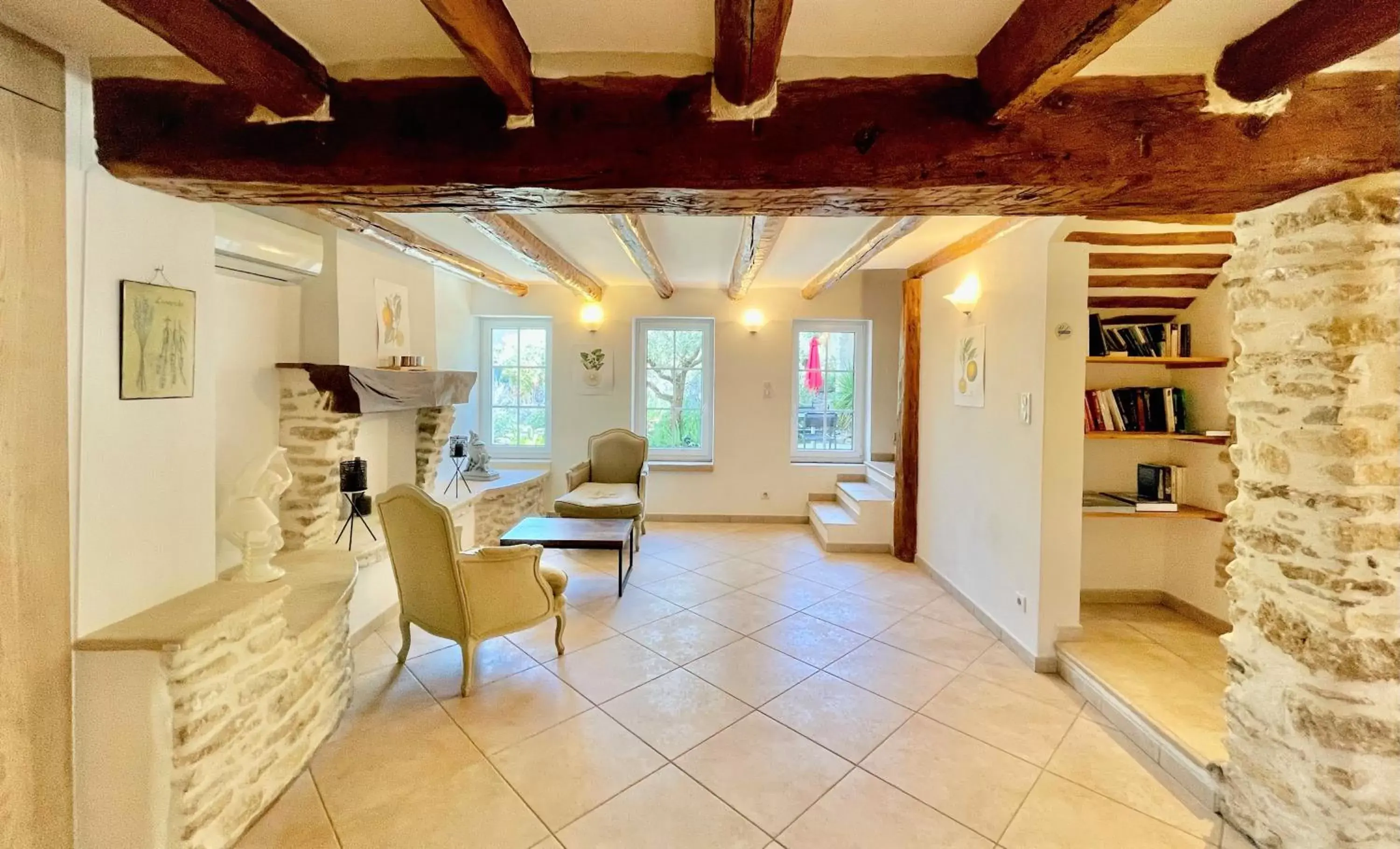 Living room in Le Clos Saint Michel & Spa