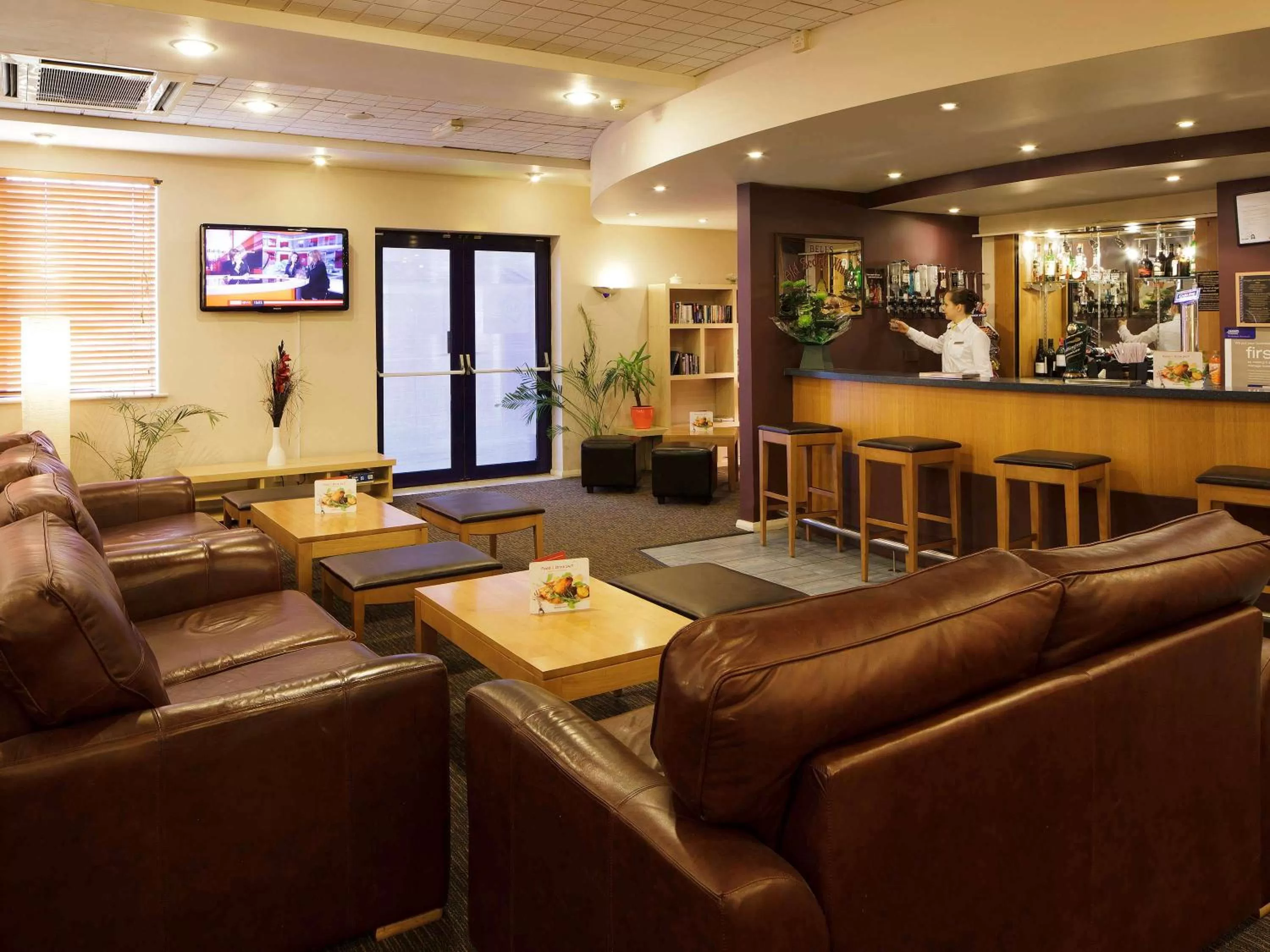 Lounge or bar in ibis Chesterfield North - Barlborough