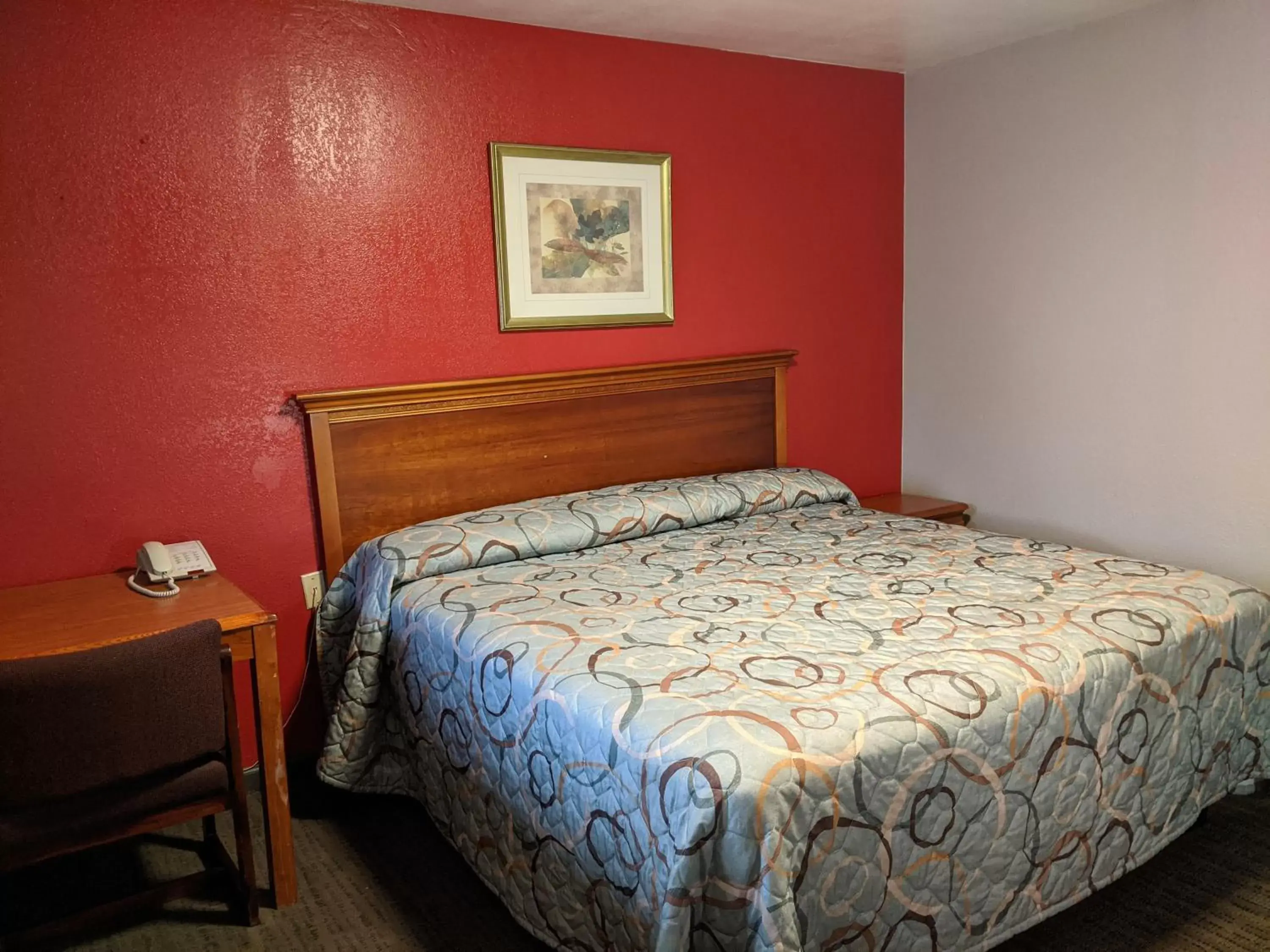 Photo of the whole room, Bed in Budget Inn El Reno