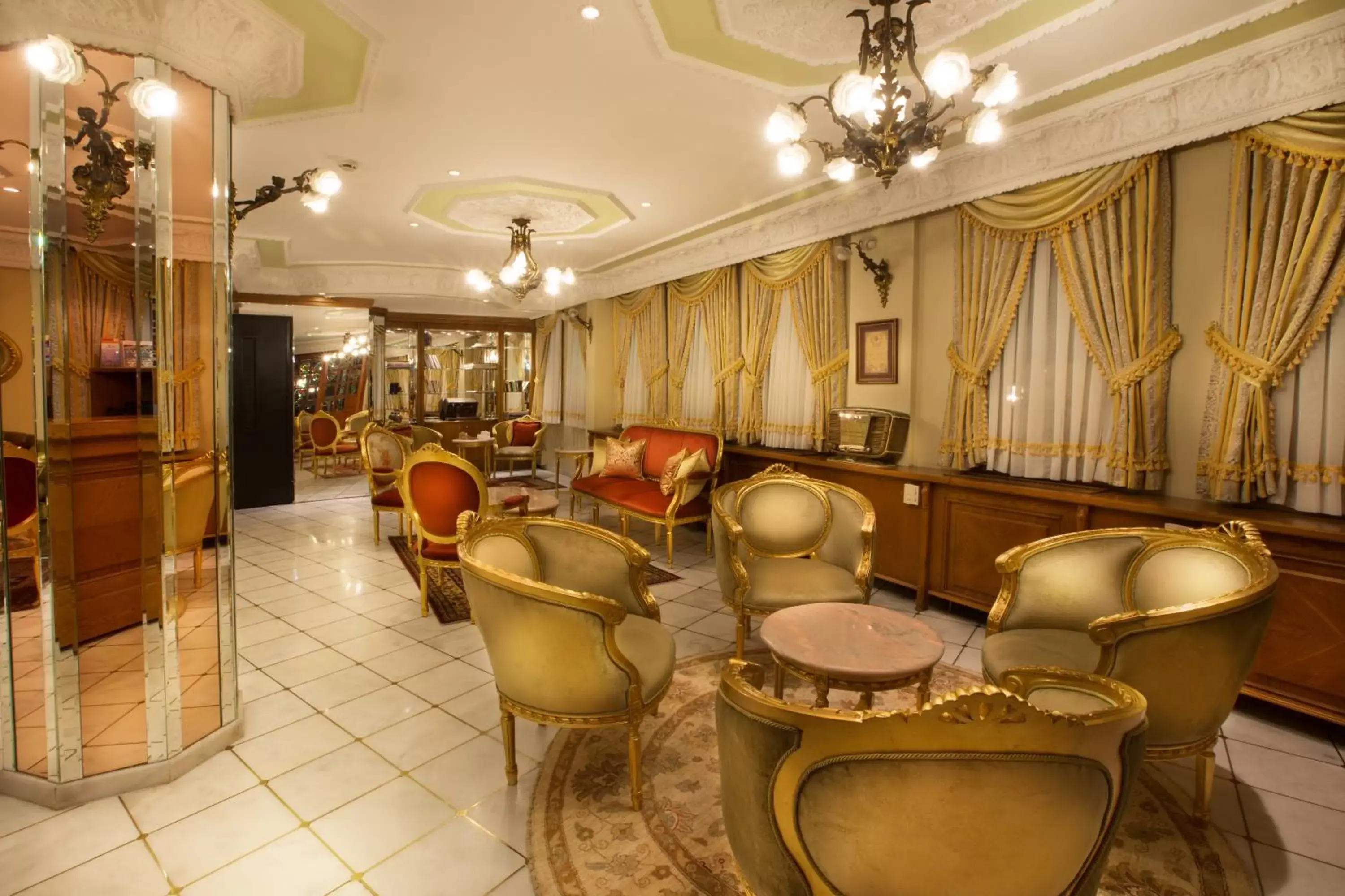 Lobby or reception, Lounge/Bar in Valide Sultan Konagi