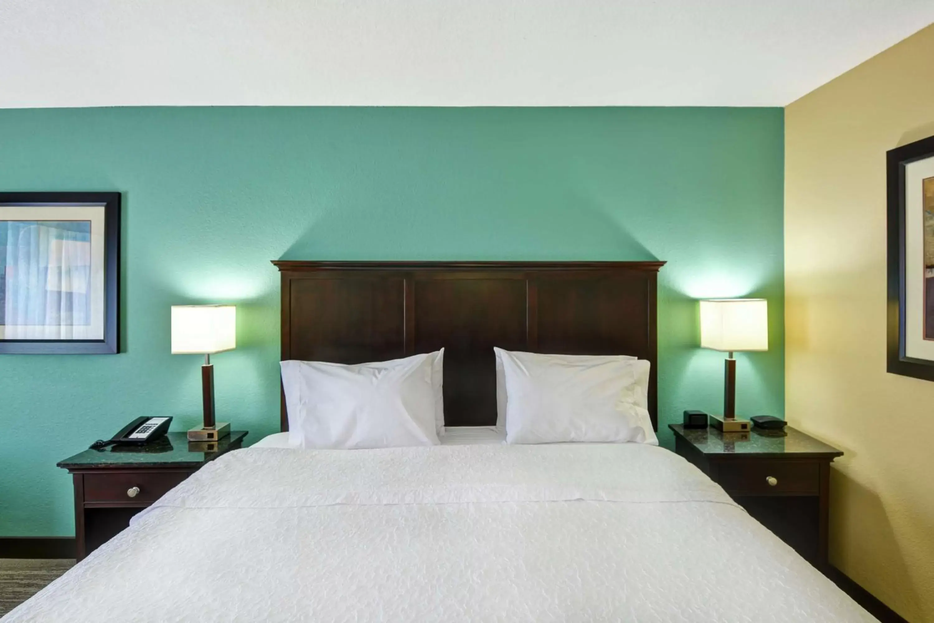 Bed in Hampton Inn Mobile/East Bay