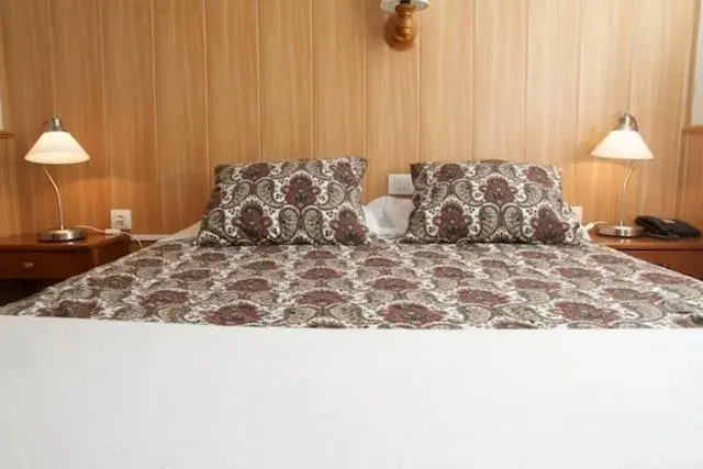 Bed in Hotel Comapedrosa