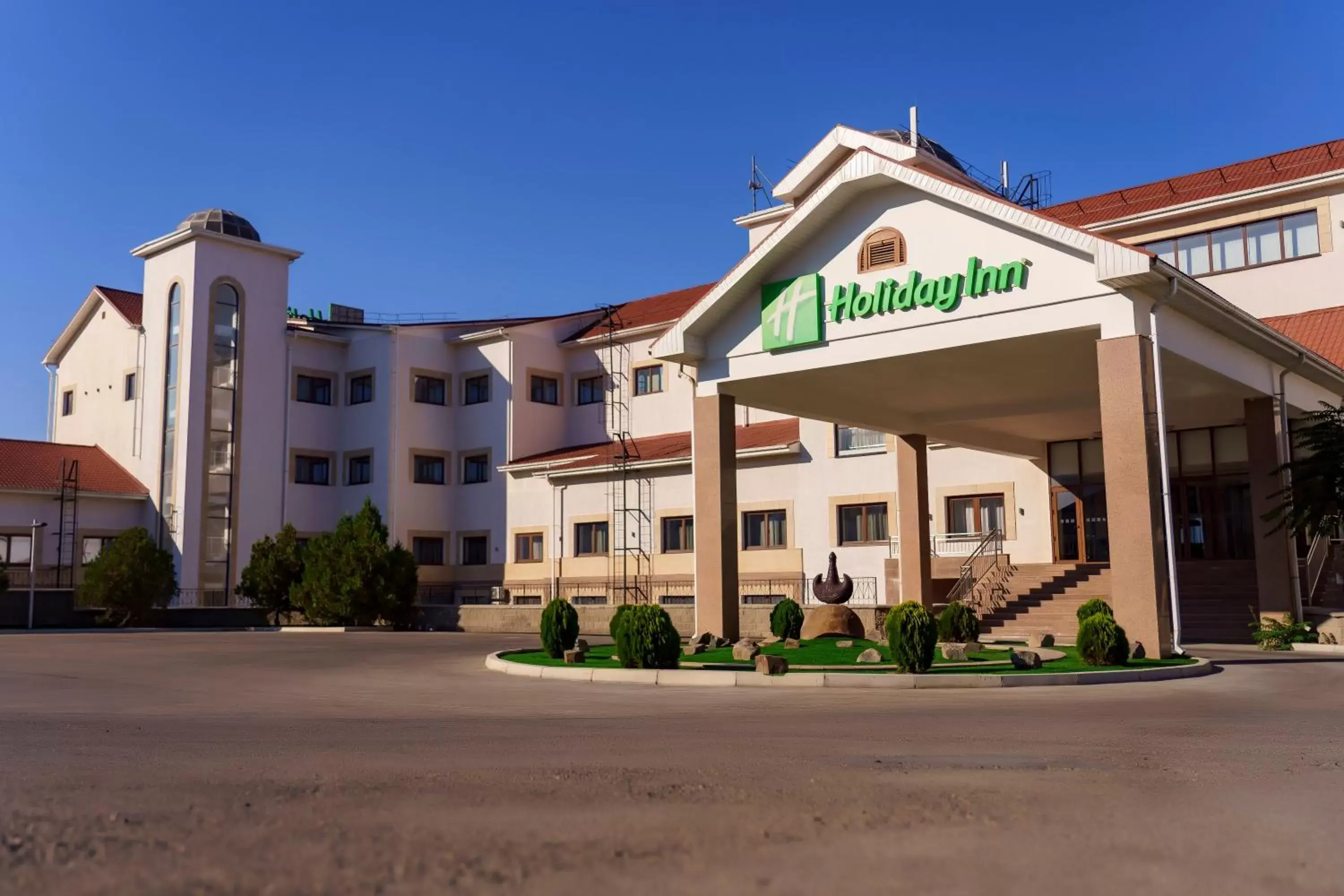 Property building in Holiday Inn - Aktau - Seaside, an IHG Hotel