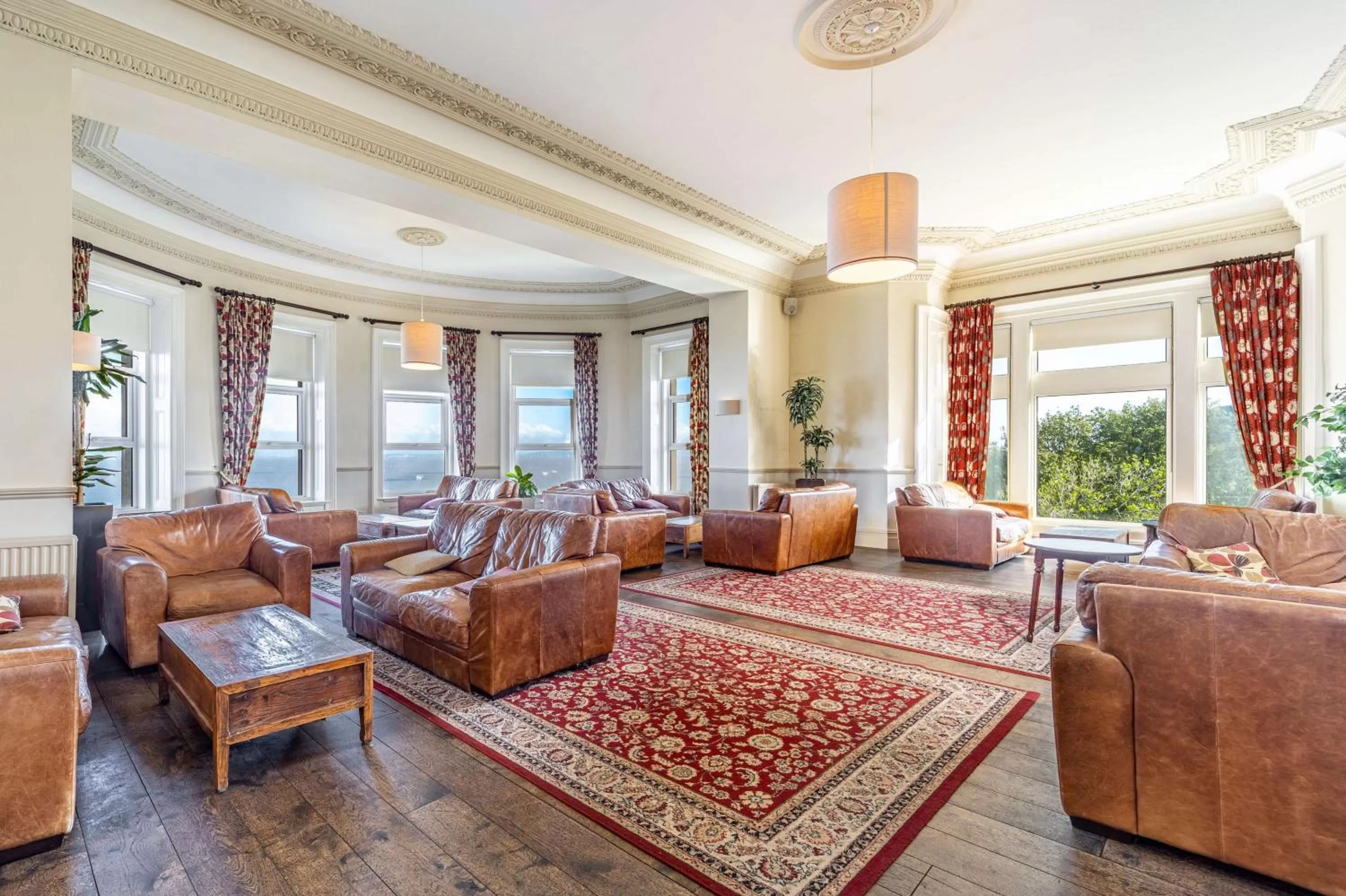 Lounge or bar in Best Western Walton Park Hotel