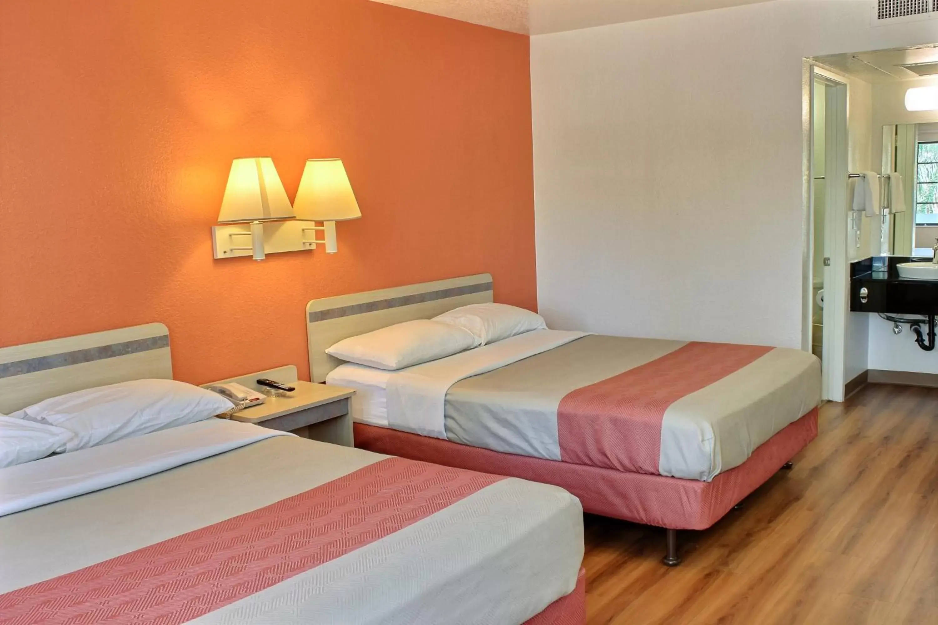 Bedroom, Bed in Motel 6-Coalinga, CA - East