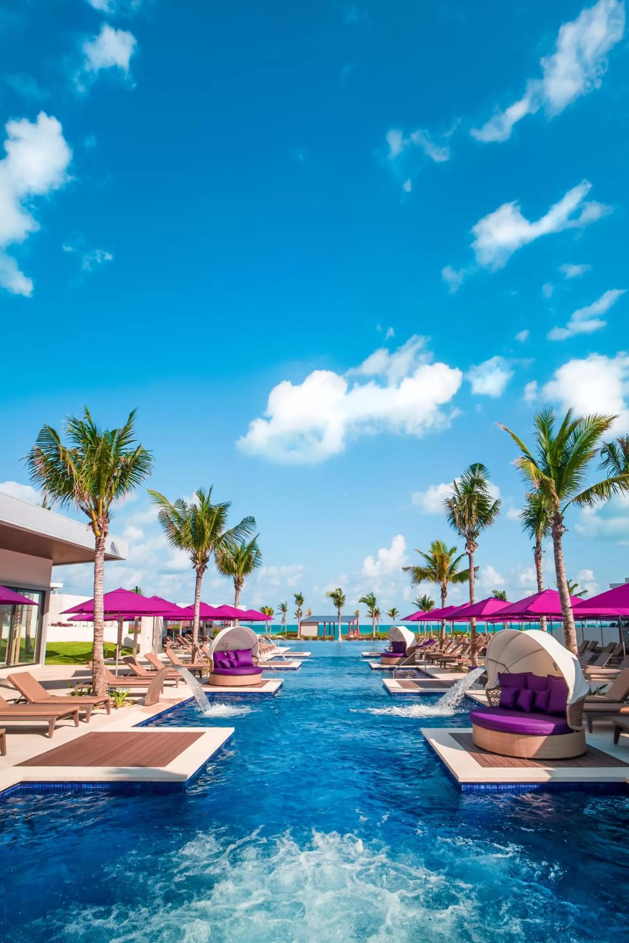 Swimming pool in Planet Hollywood Cancun by Royalton, An Autograph Collection All-Inclusive Resort