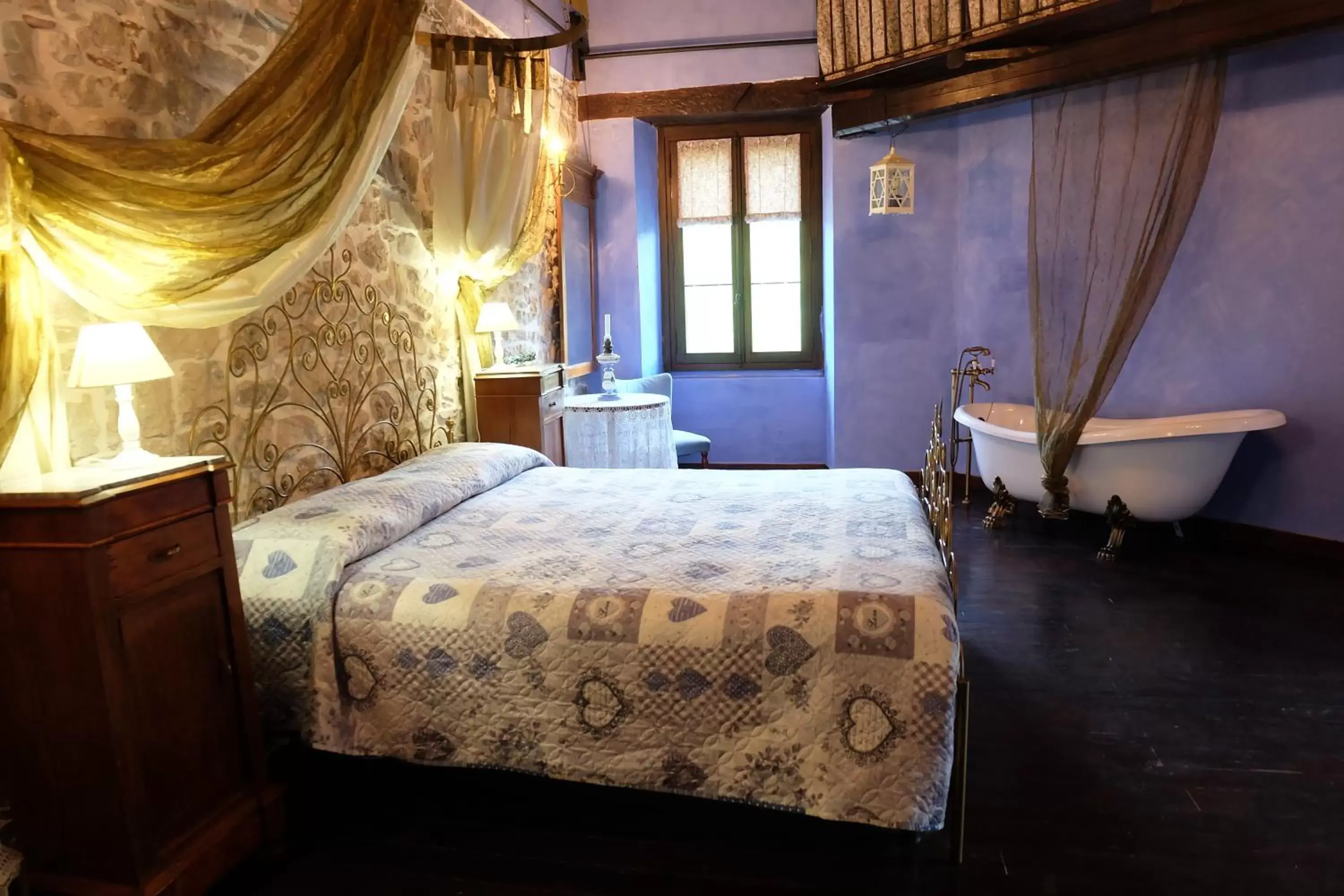Bedroom, Bed in Antica Taverna del Principe