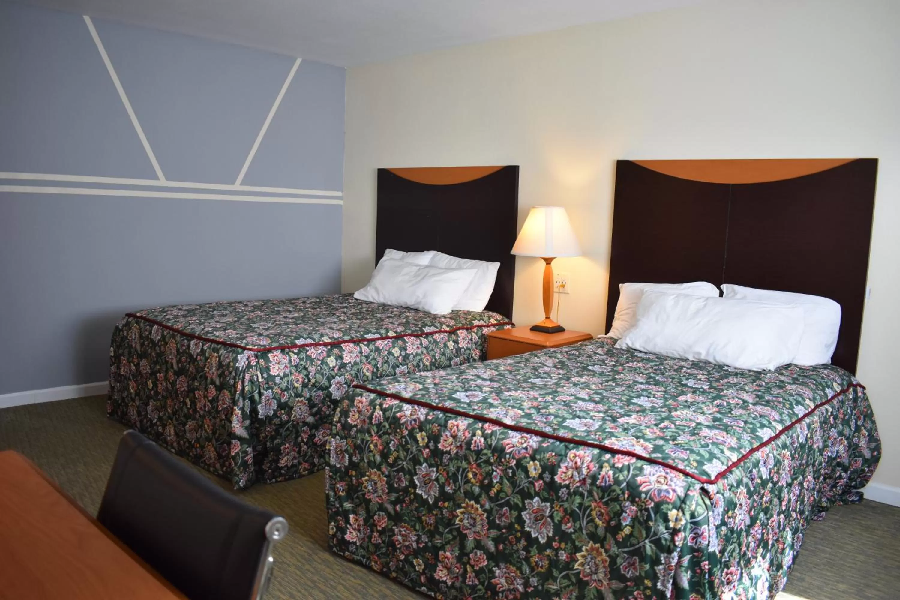 Bedroom, Bed in East Norwich Inn