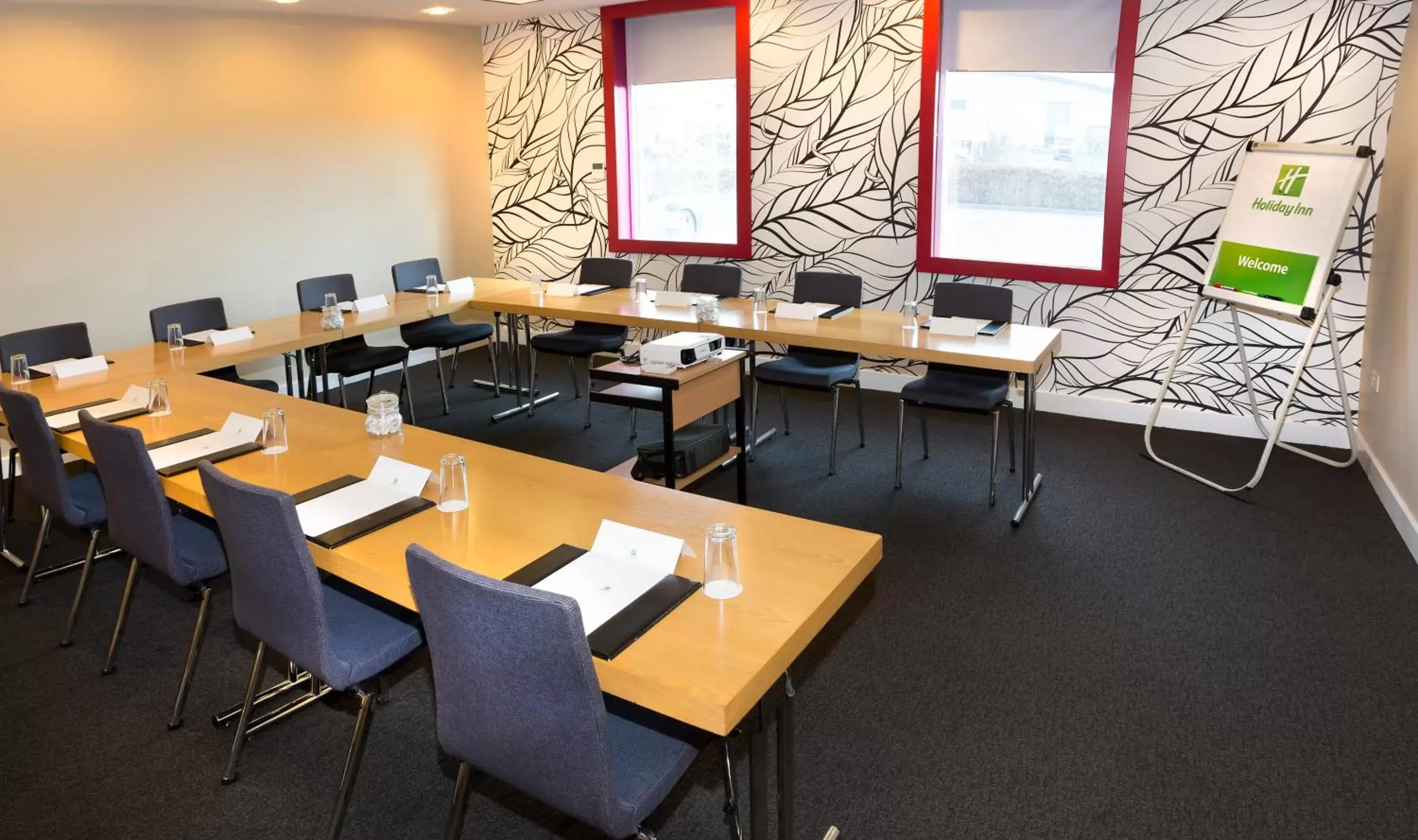 Meeting/conference room in Holiday Inn Salisbury - Stonehenge, an IHG Hotel