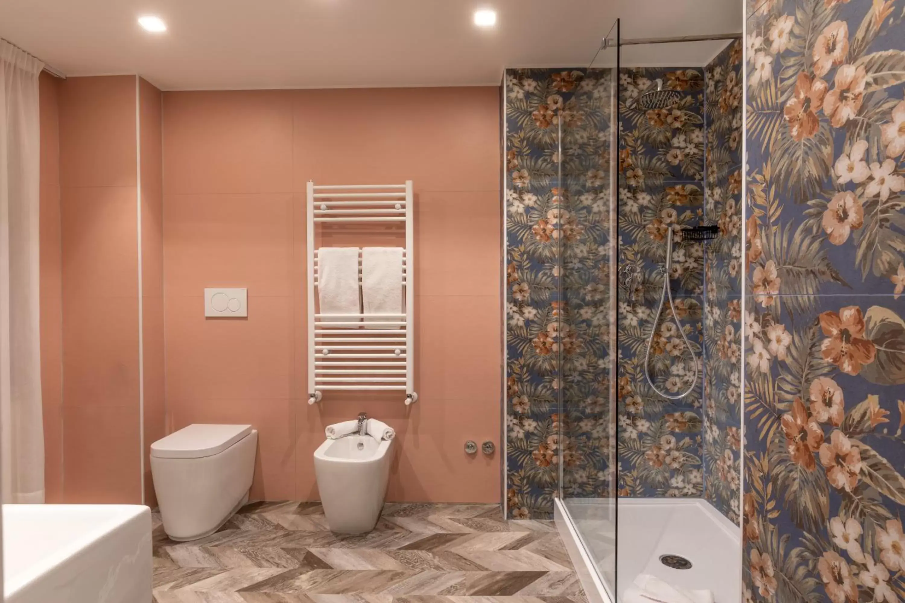 Shower, Bathroom in Bloom Hotel Rome