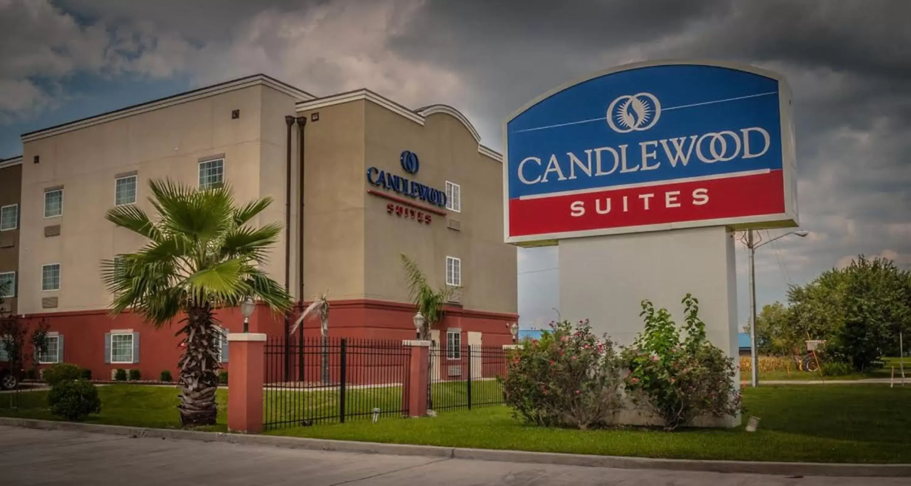 Property building in Candlewood Suites New Iberia, an IHG Hotel