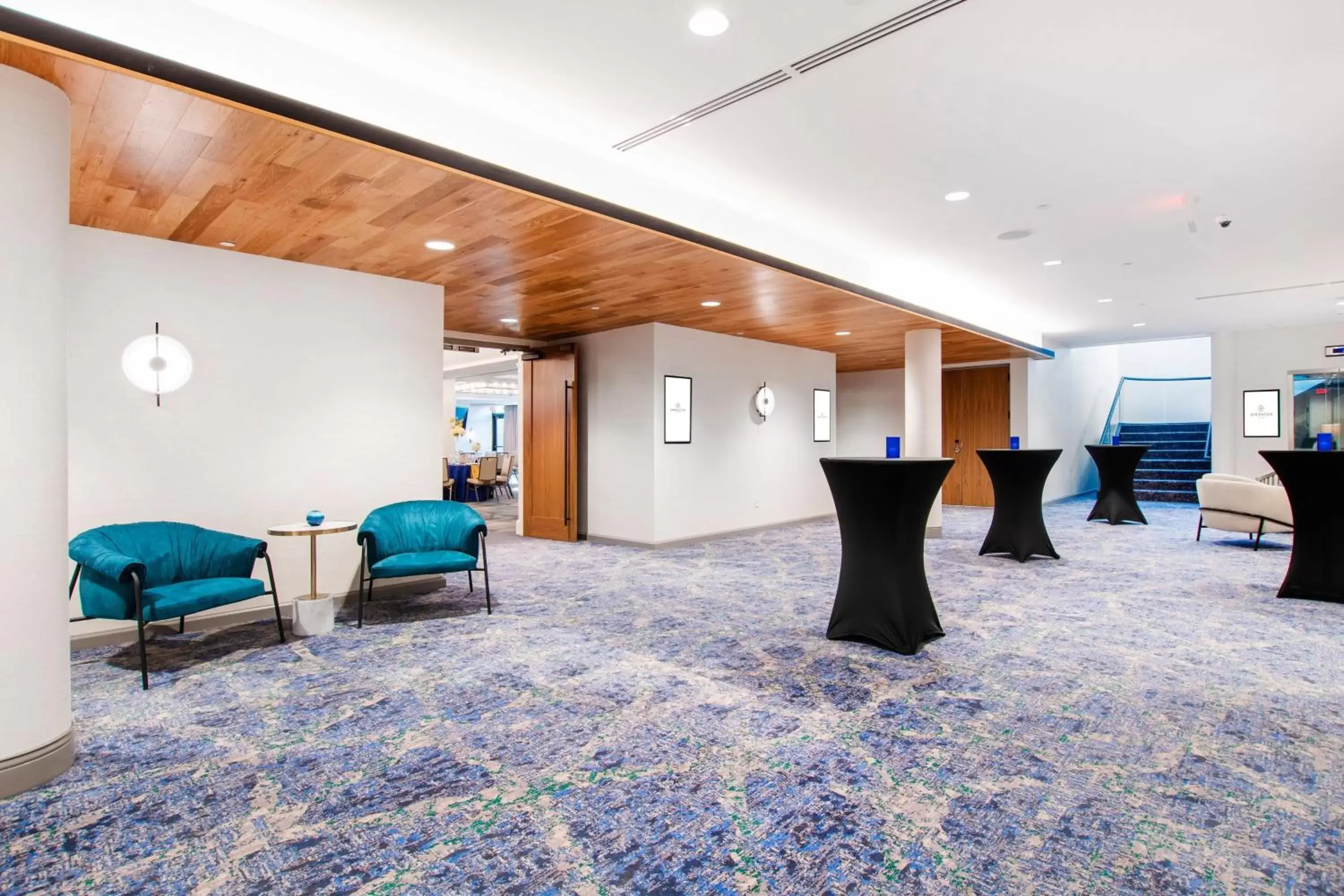 Meeting/conference room, Seating Area in Sheraton Chapel Hill