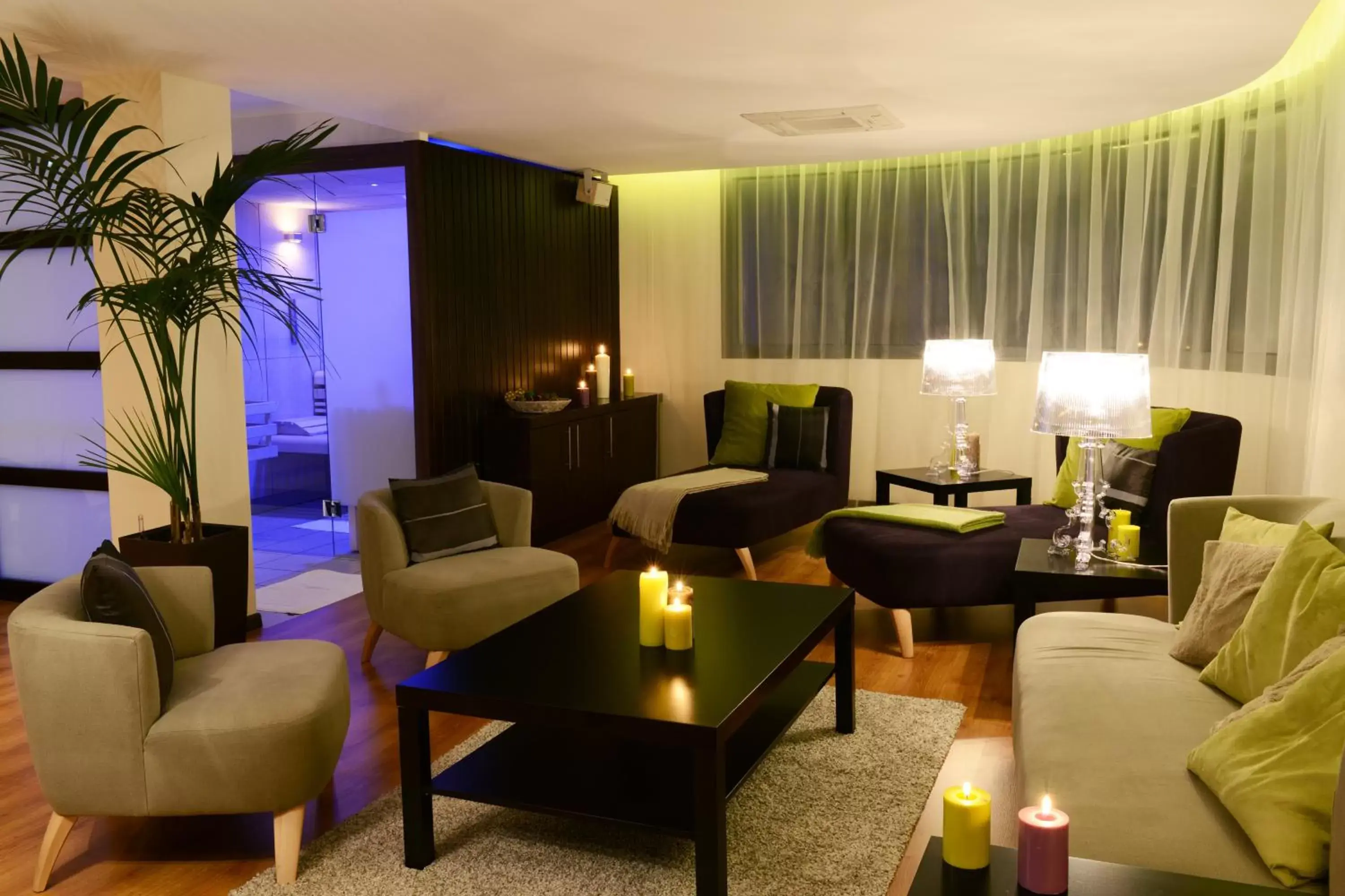 Living room, Seating Area in Radisson Blu Hotel Biarritz
