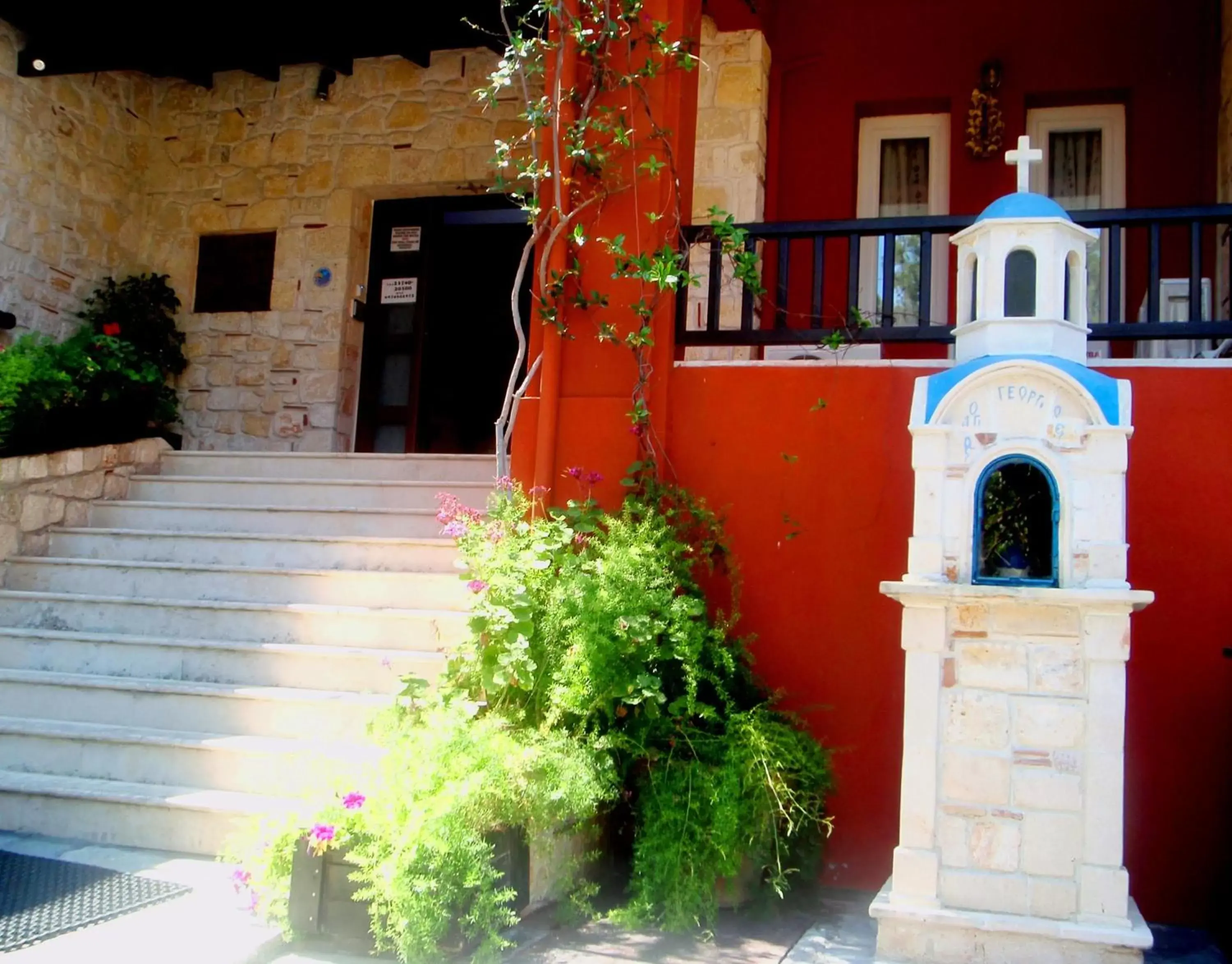 Facade/entrance in Hotel Aeollos