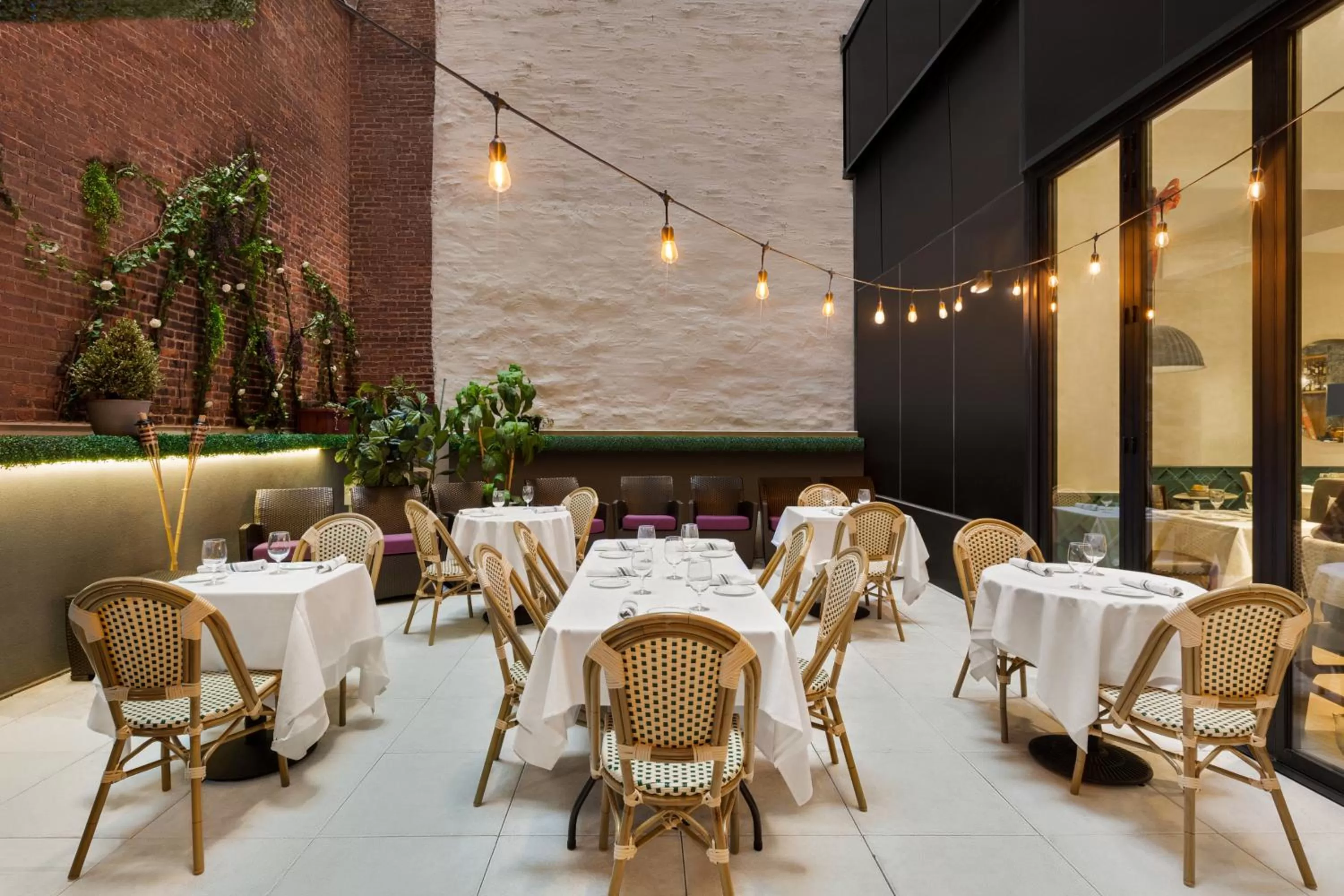 Dining area in Hyatt Centric Midtown 5th Avenue New York