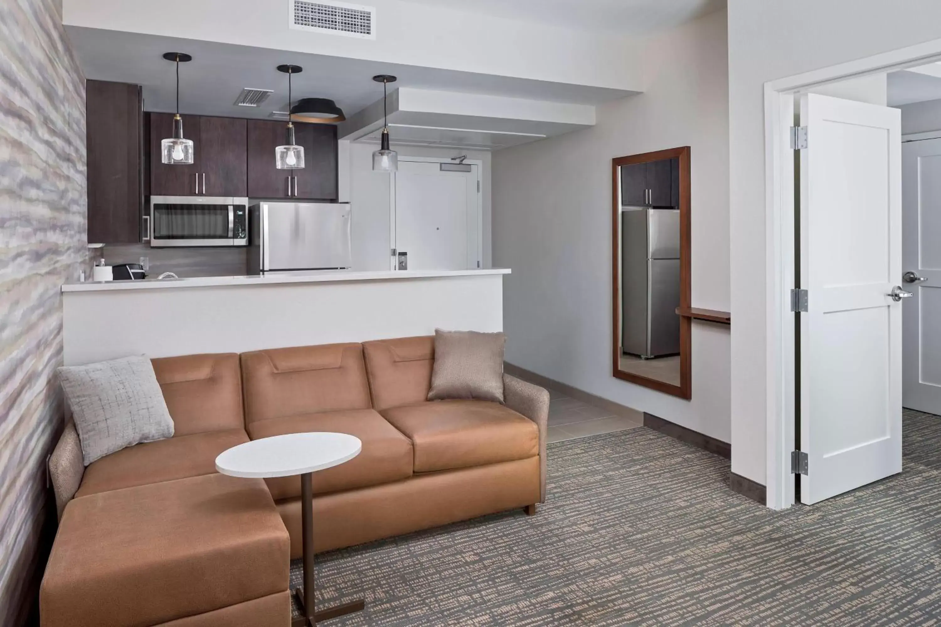 Kitchen or kitchenette, Seating Area in Residence Inn by Marriott Greenville Downtown