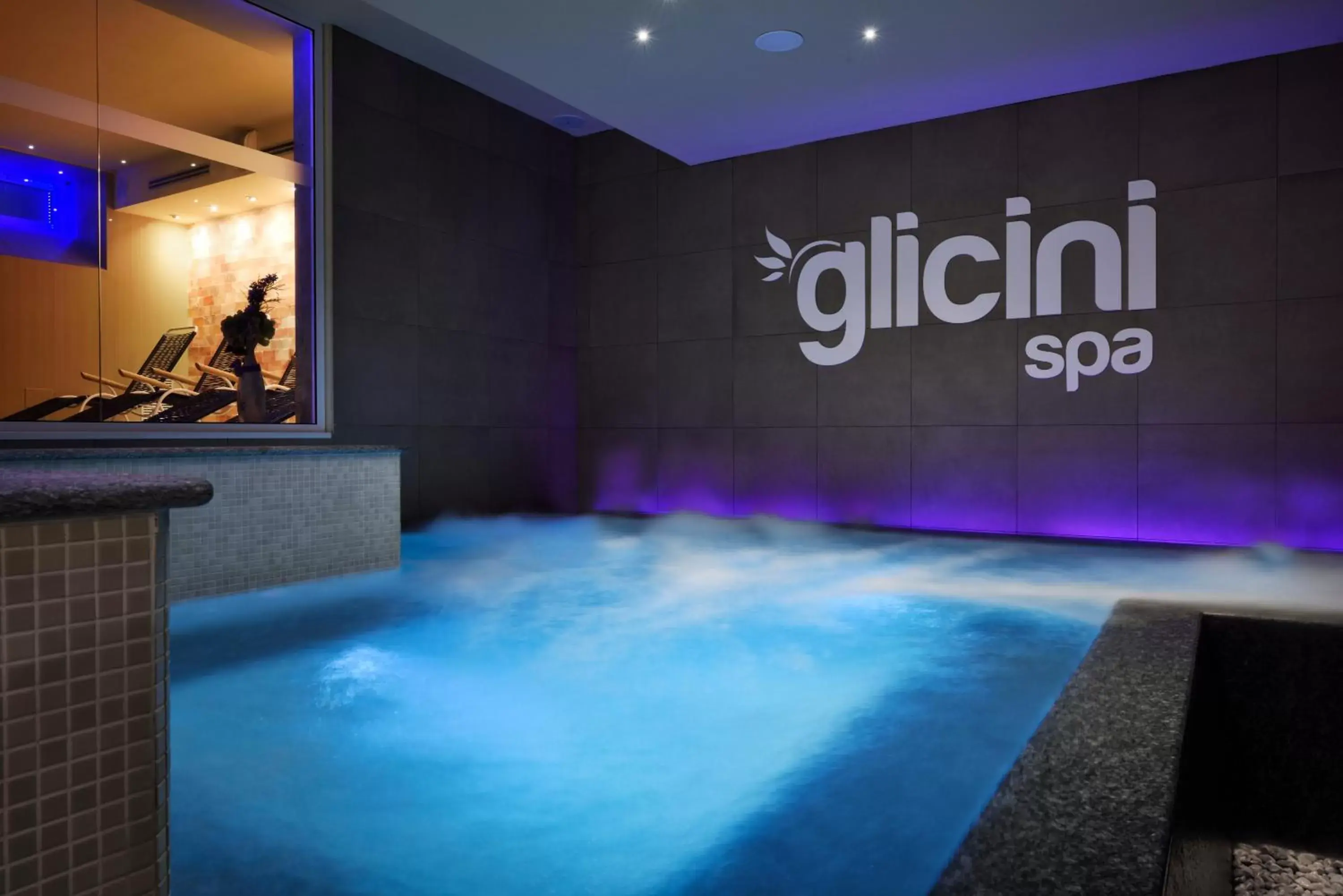 Spa and wellness centre/facilities in Hotel Villa Glicini