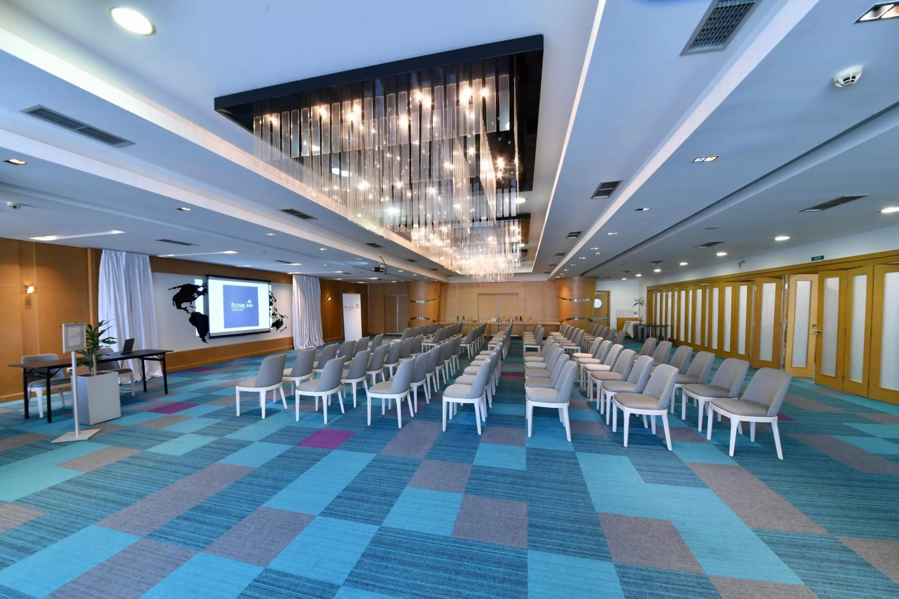 Business facilities in Putnik Inn Belgrade