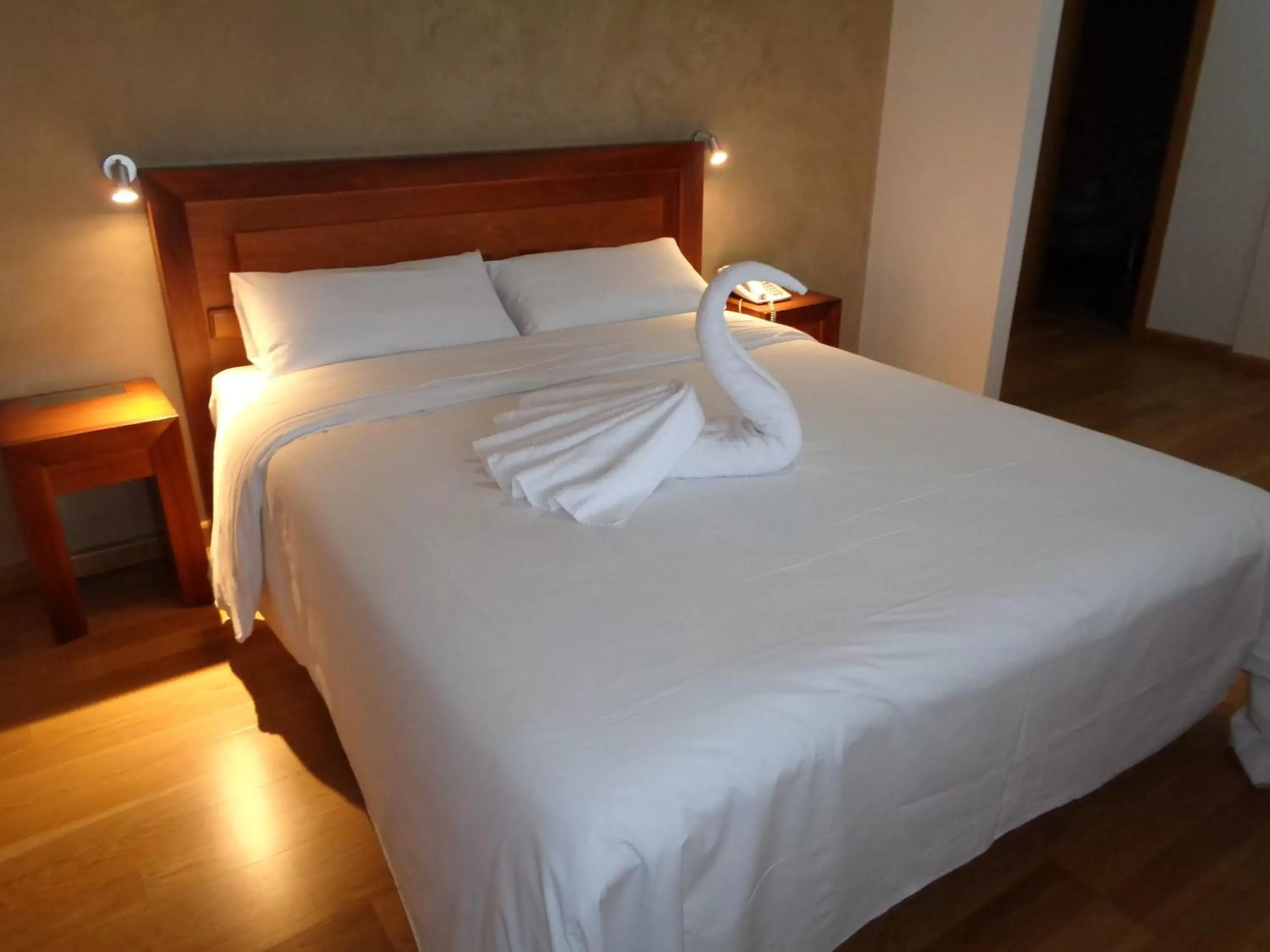 Photo of the whole room, Bed in Hotel Villa De Betanzos