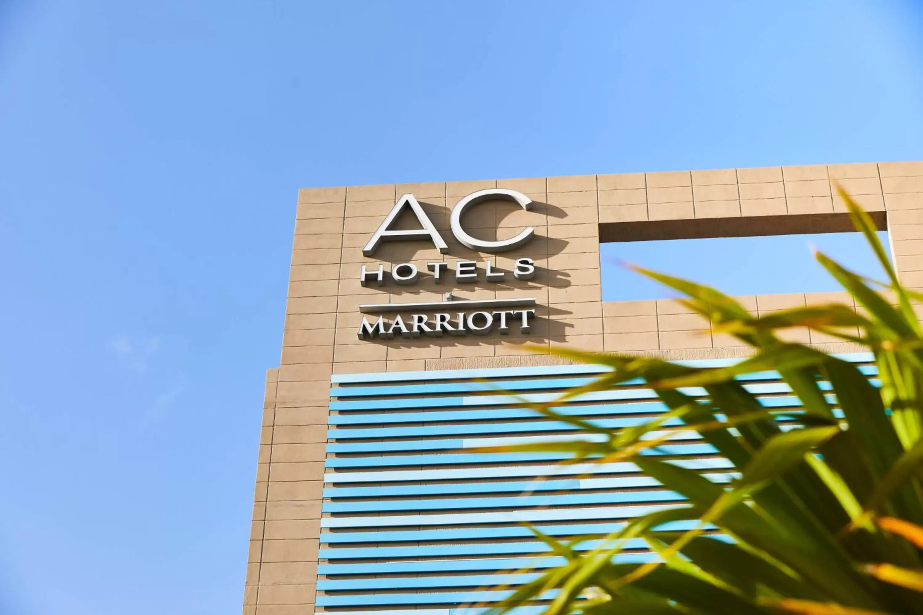 Property building, Property Logo/Sign in AC Hotel by Marriott Miami Airport West/Doral