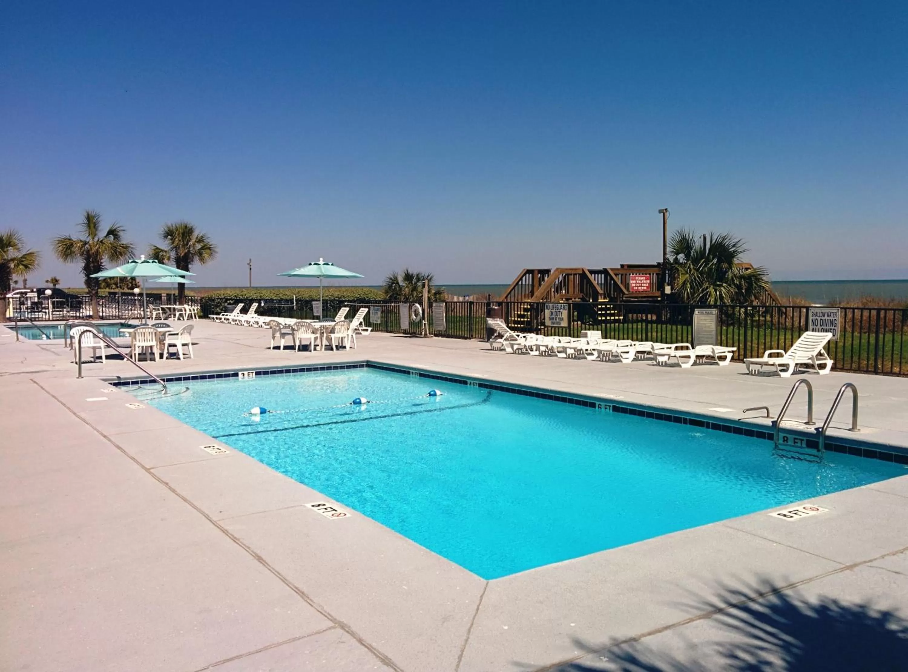 Swimming pool in Tropical Seas Hotel