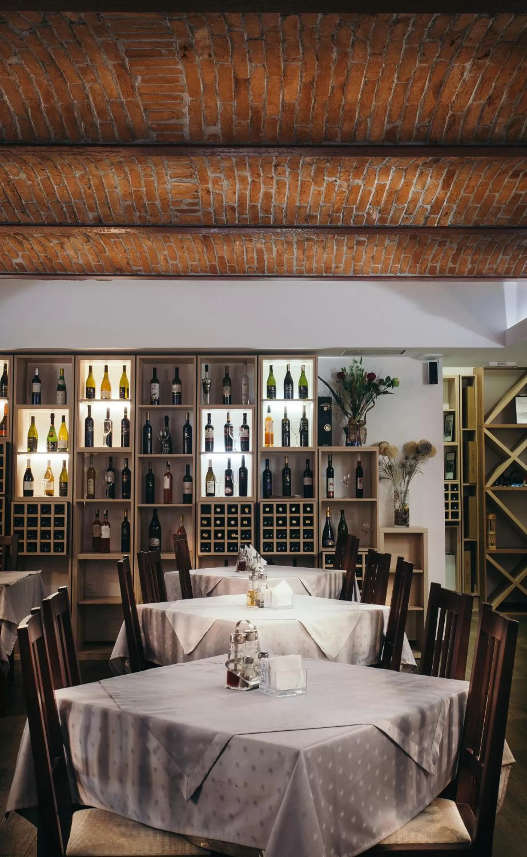 Restaurant/places to eat in Hotel Villa Milas