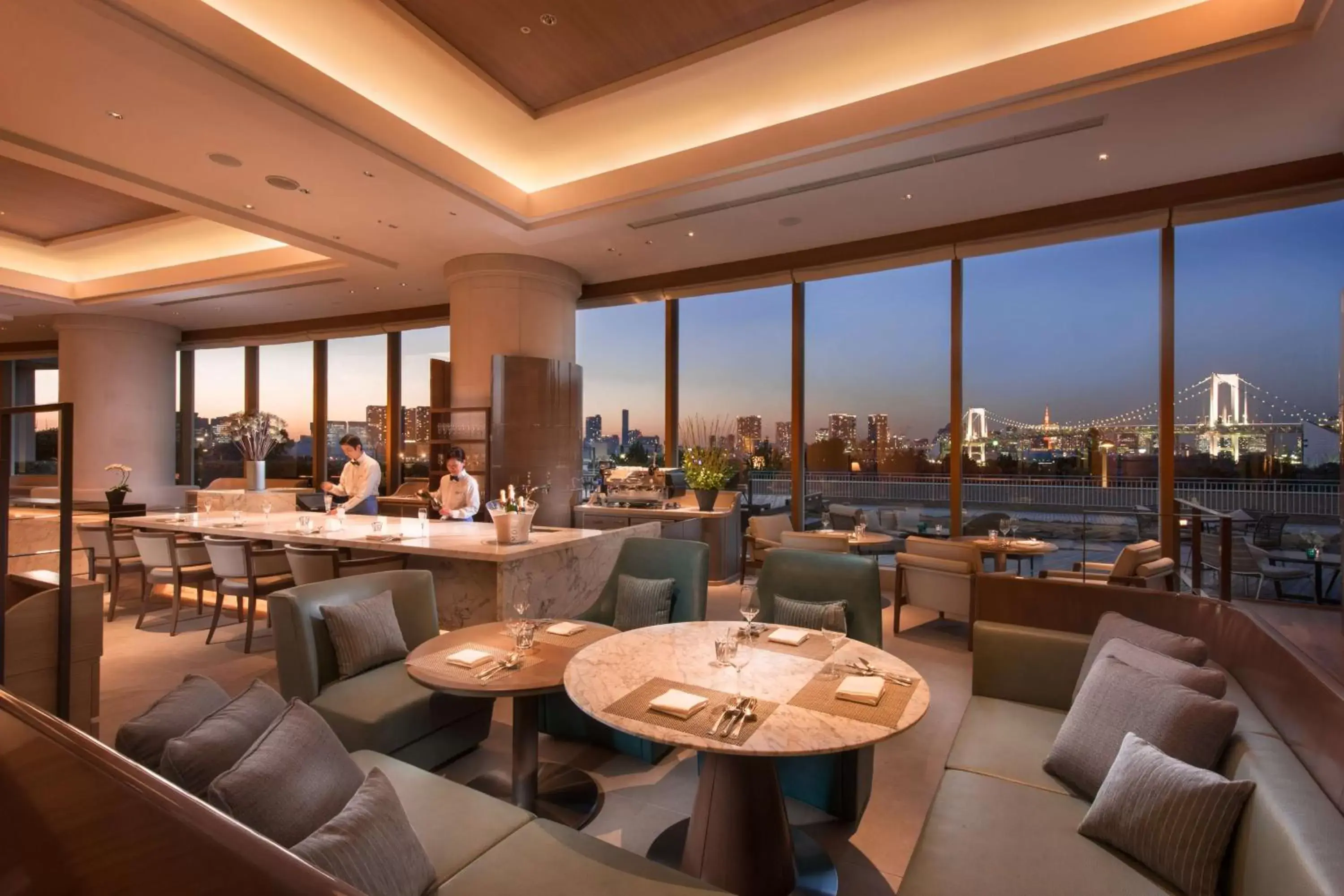 Lounge or bar, Restaurant/Places to Eat in Hilton Tokyo Odaiba
