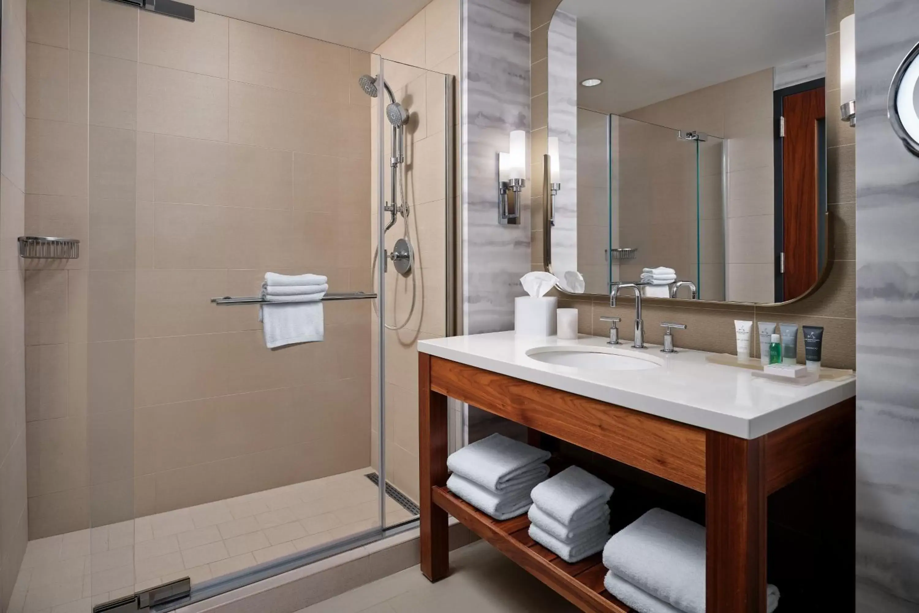 King Room - High Floor/Executive Lounge Access in JW Marriott Indianapolis King Room - High Floor/Executive Lounge Access in JW Marriott Indianapolis