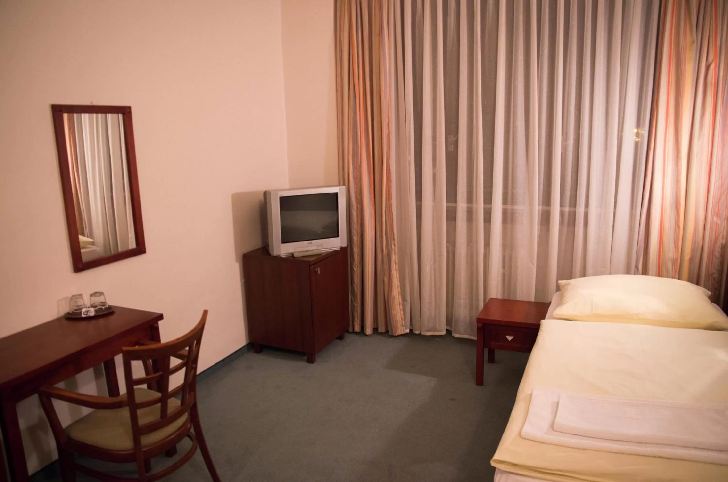 Photo of the whole room, Bed in Hotel Bothe