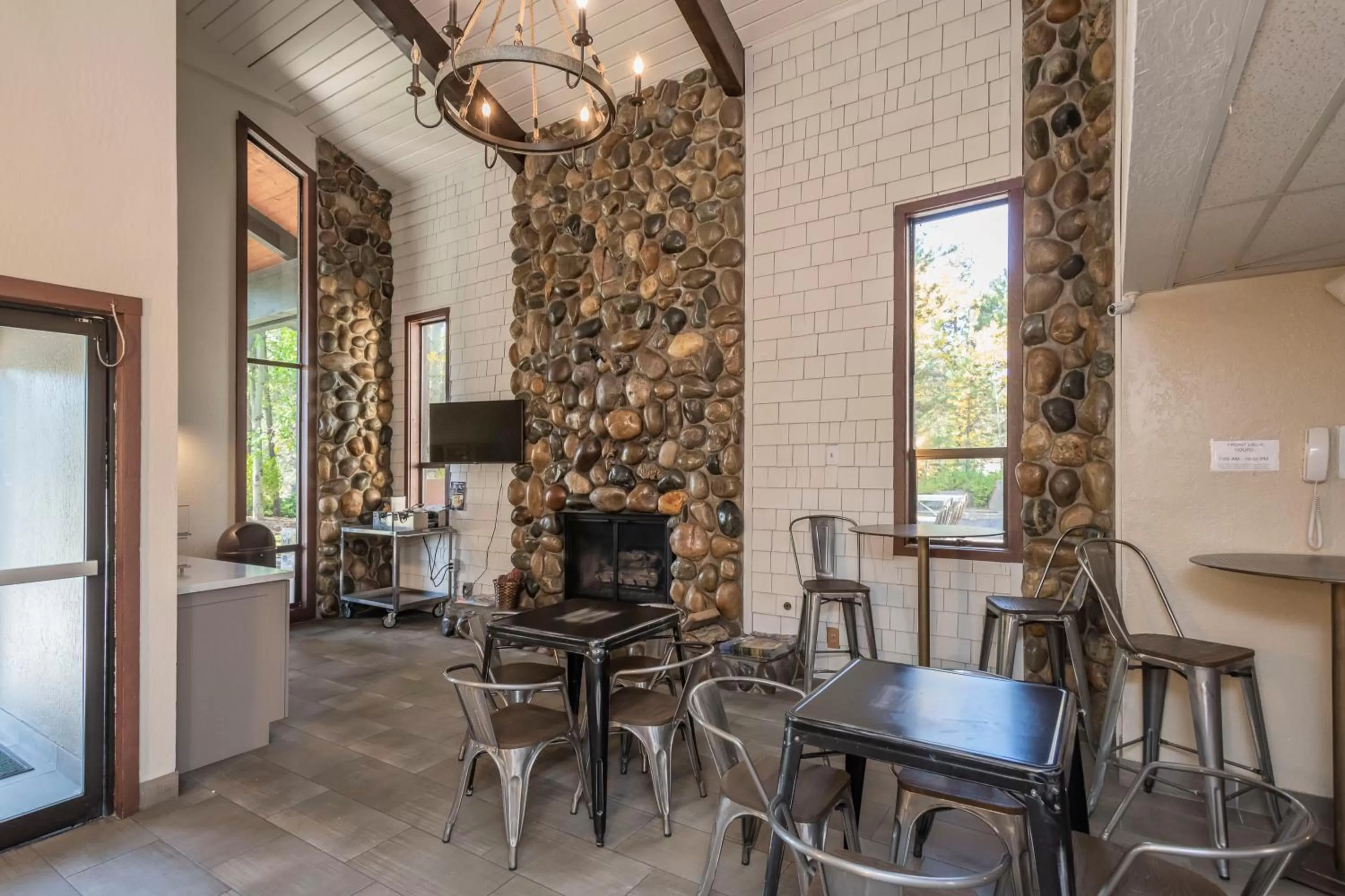 Lobby or reception in Inn At Truckee