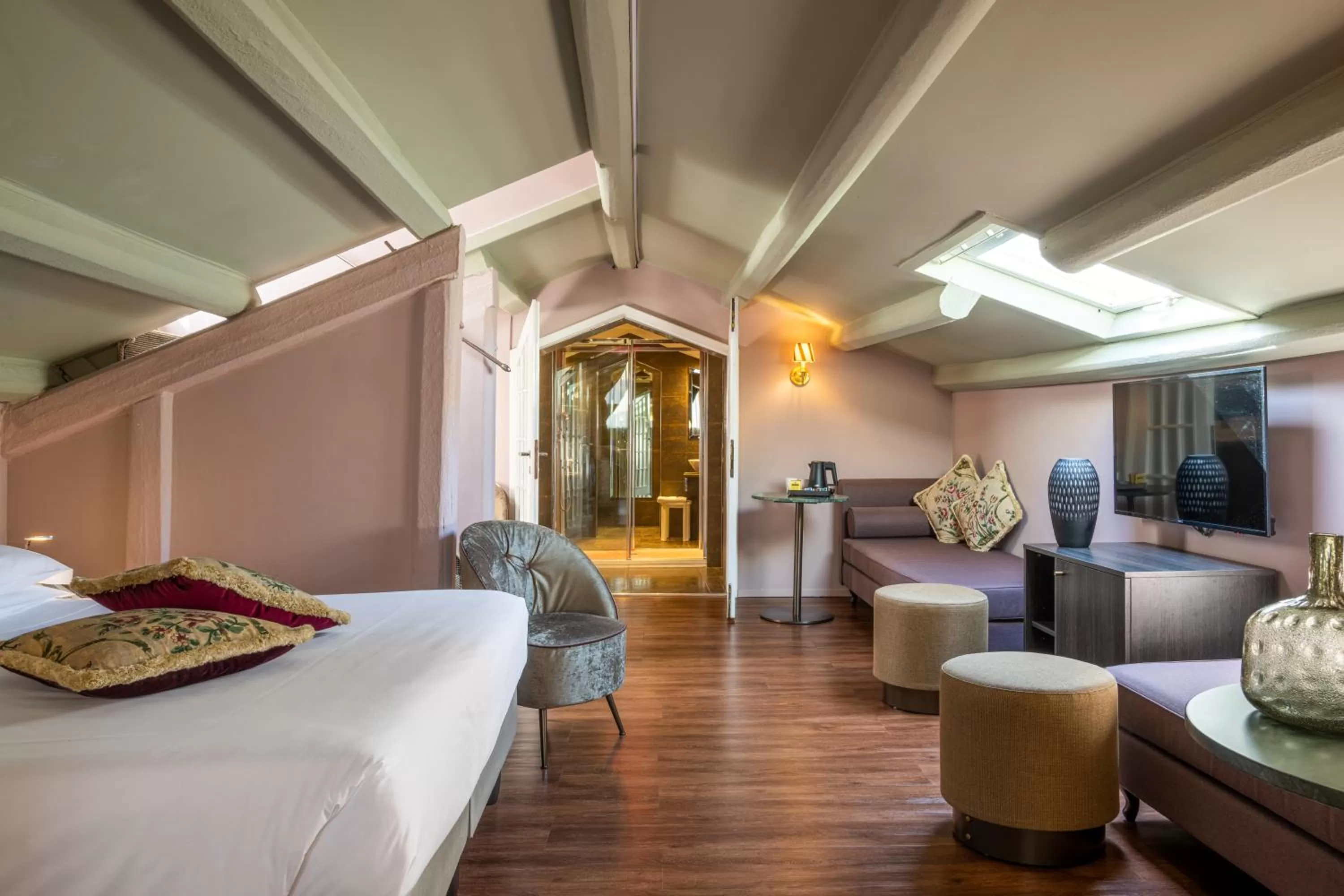 Photo of the whole room, Bed in Hotel Campiello