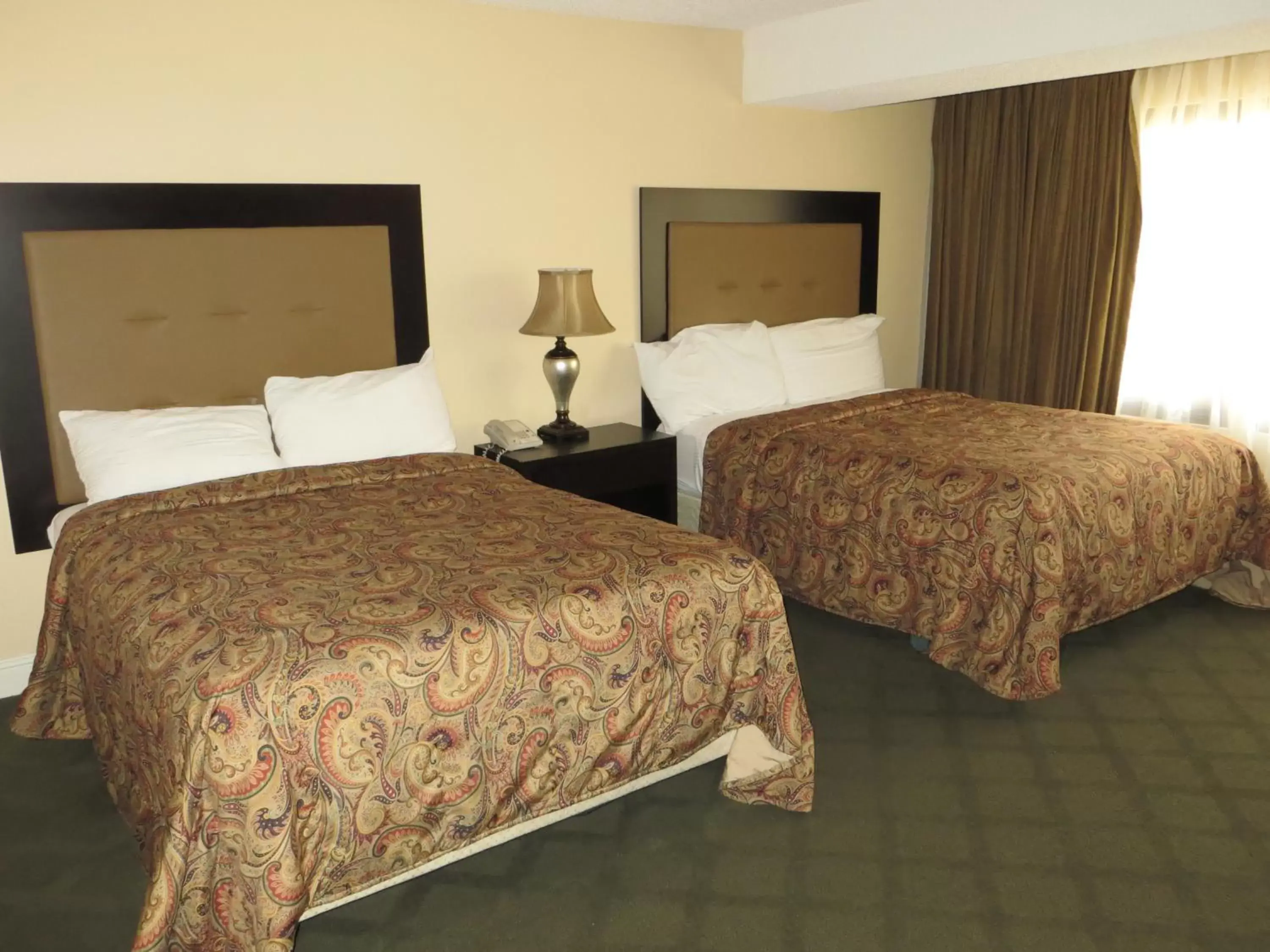 Bedroom, Bed in Jockey Resort Suites Center Strip