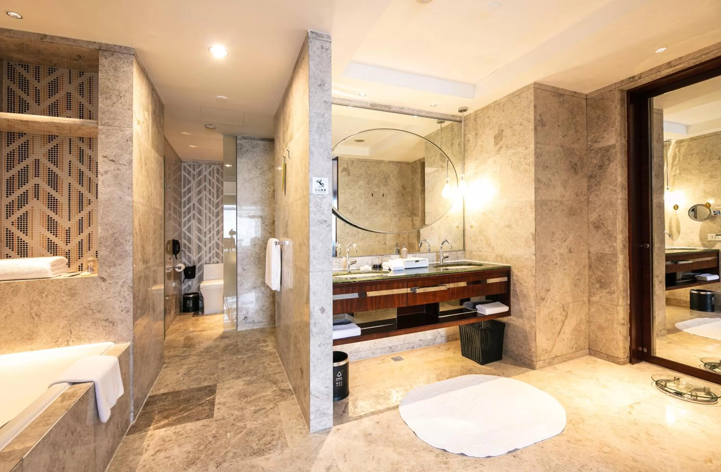 Bathroom in InterContinental Foshan by IHG