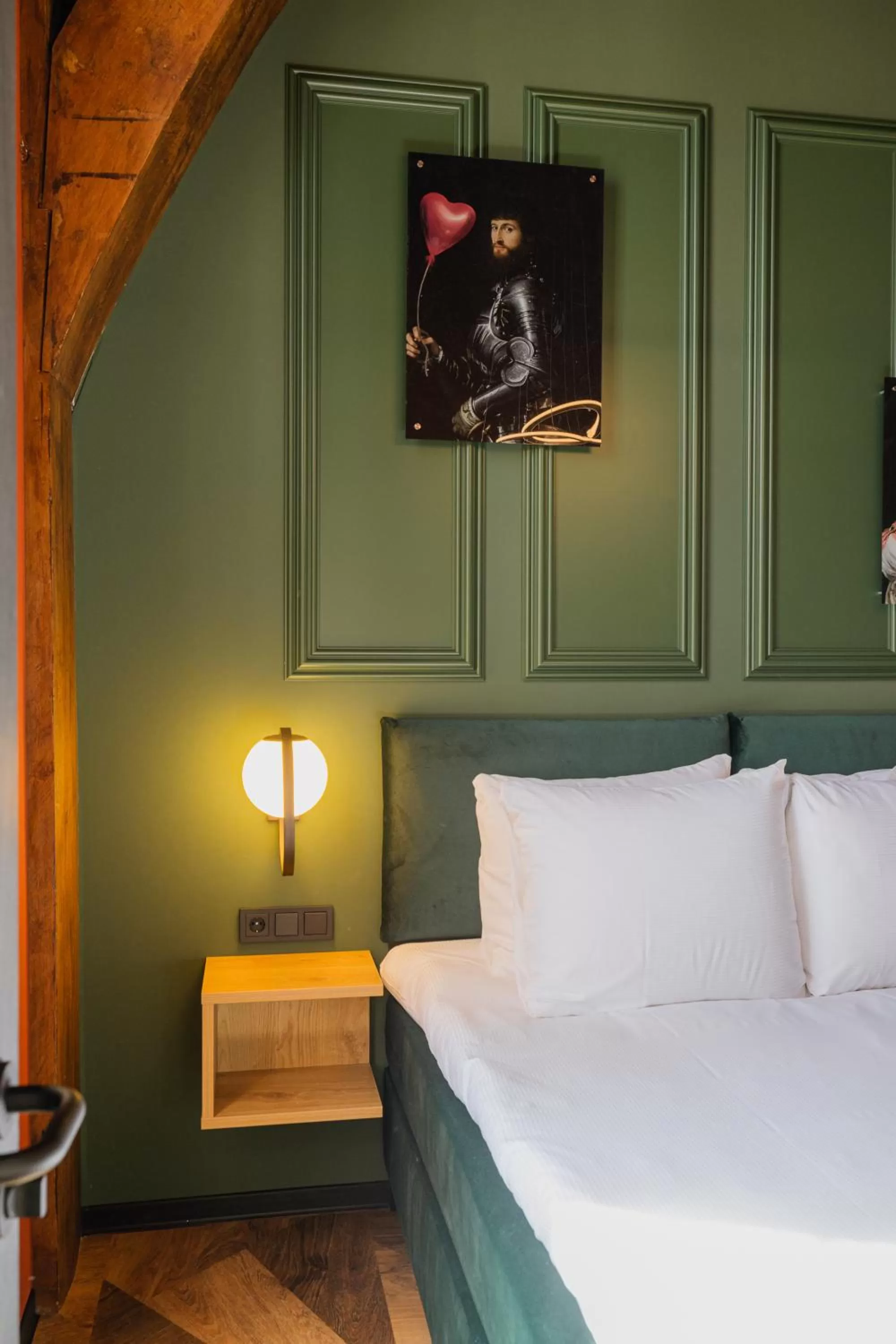 Decorative detail, Bed in Hotel St Joris I Kloeg Collection