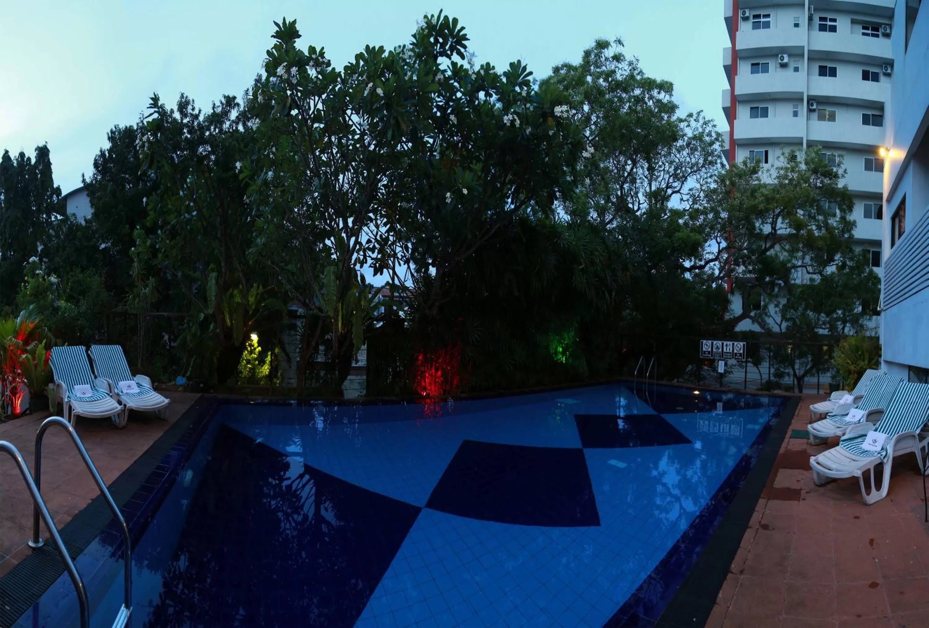 Swimming pool in Hotel Sapphire