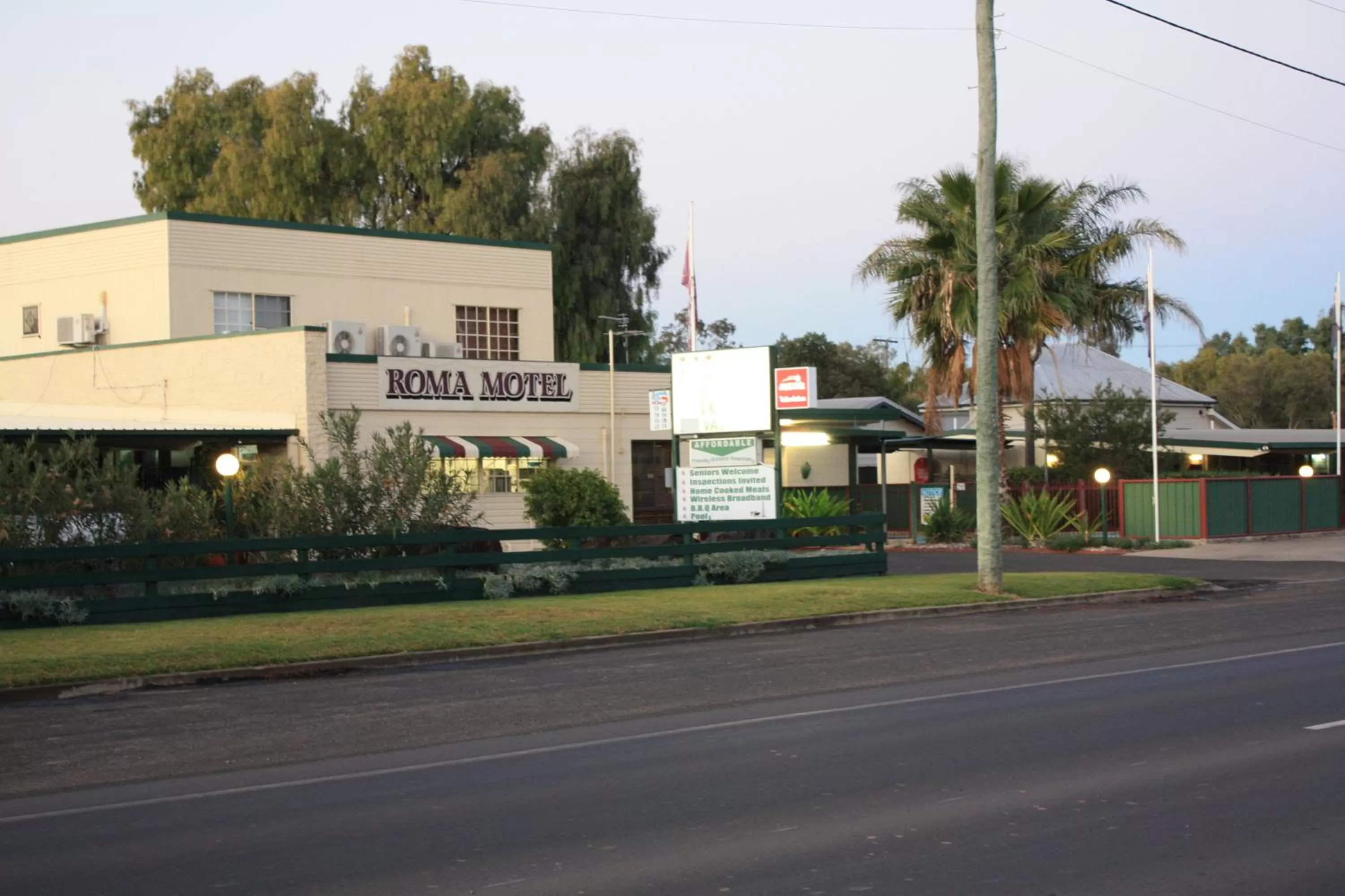Facade/entrance in Roma Motel