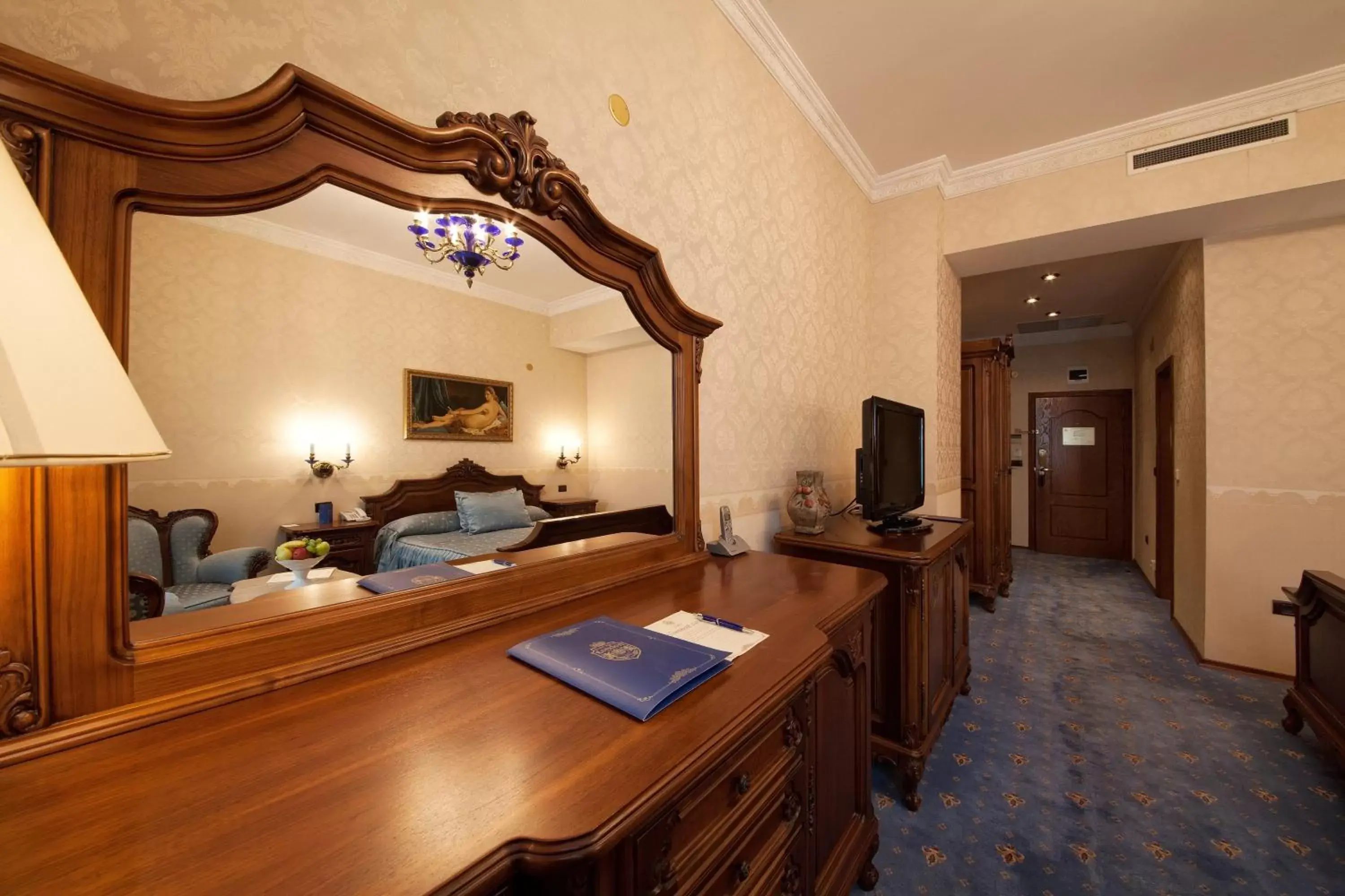 Lobby or reception, Lobby/Reception in Grand Hotel London