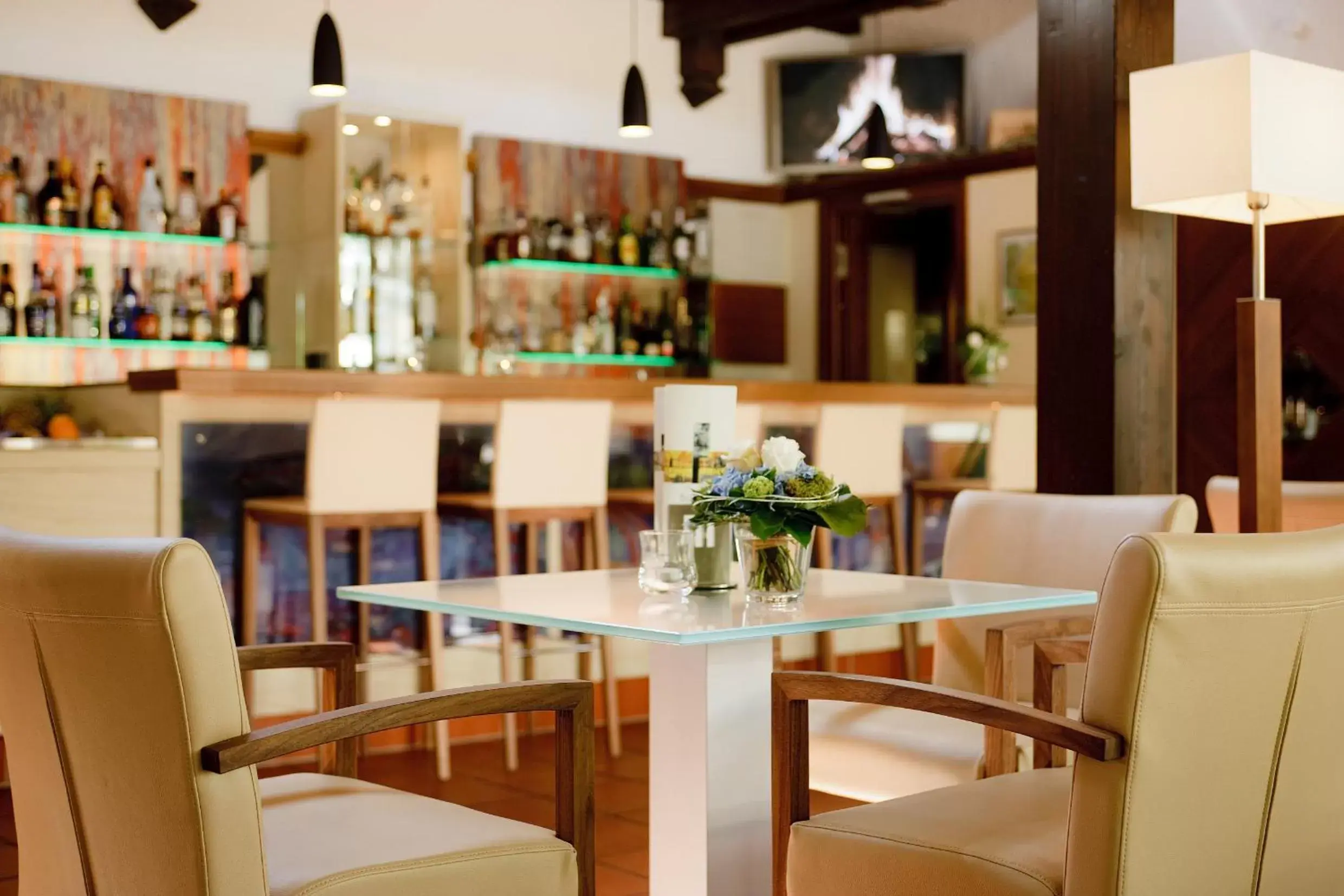 Restaurant/places to eat, Lounge/Bar in Ringhotel Gasthof Hasen