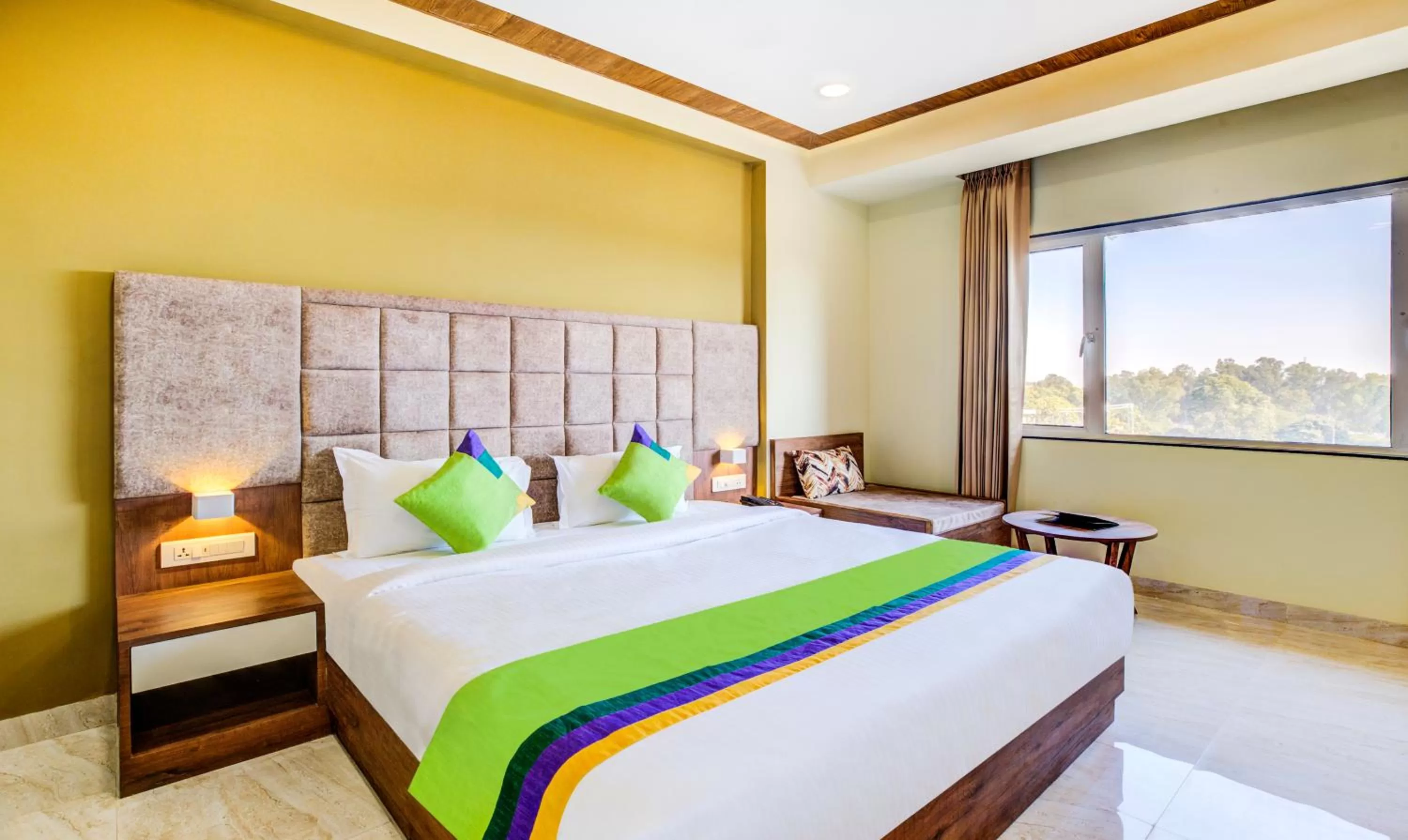 Deluxe Double Room - single occupancy in Opulence Inn - 500 Meters From Railway Station