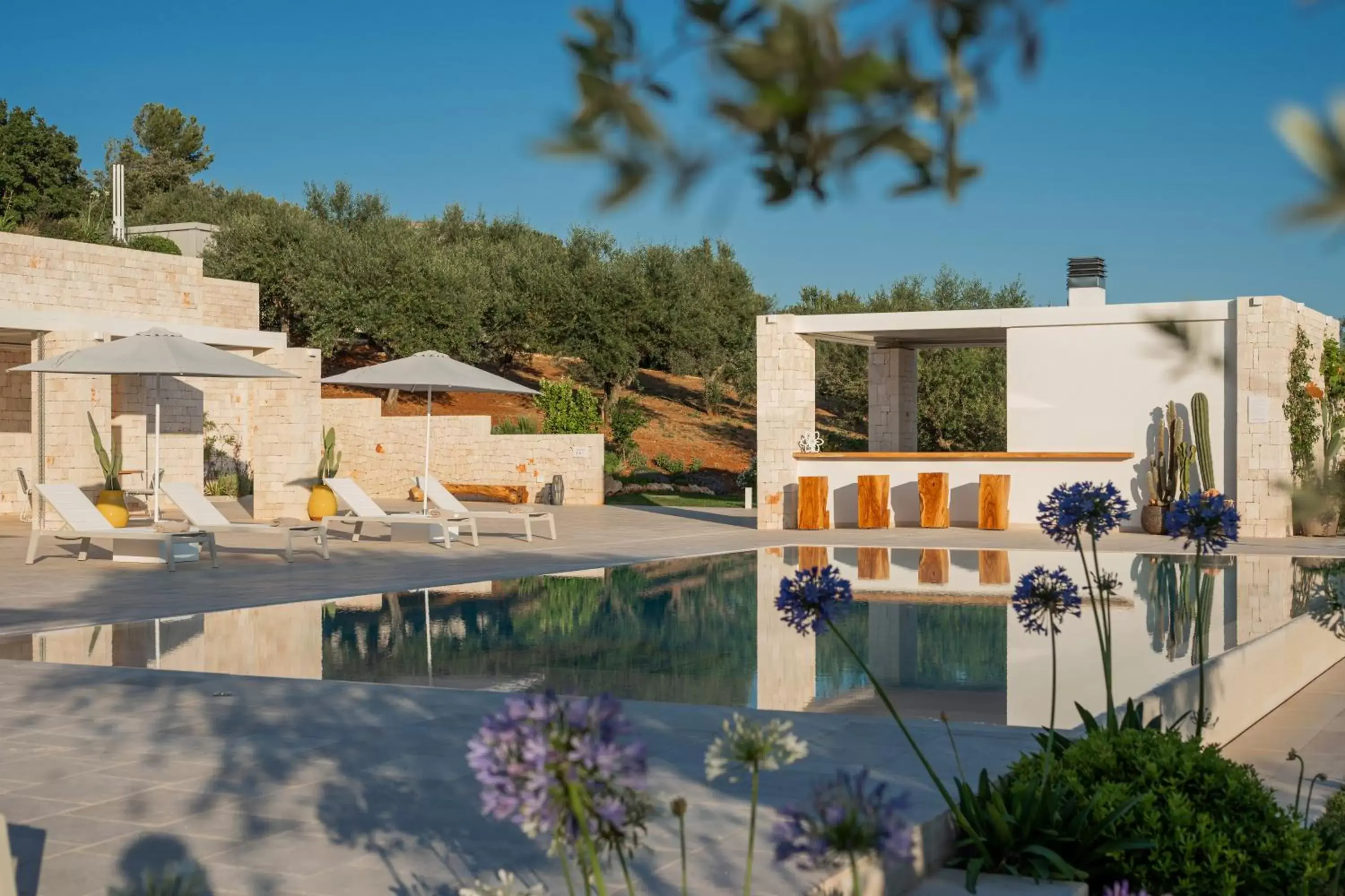 Swimming Pool in Essenza Relais Contemporaneo