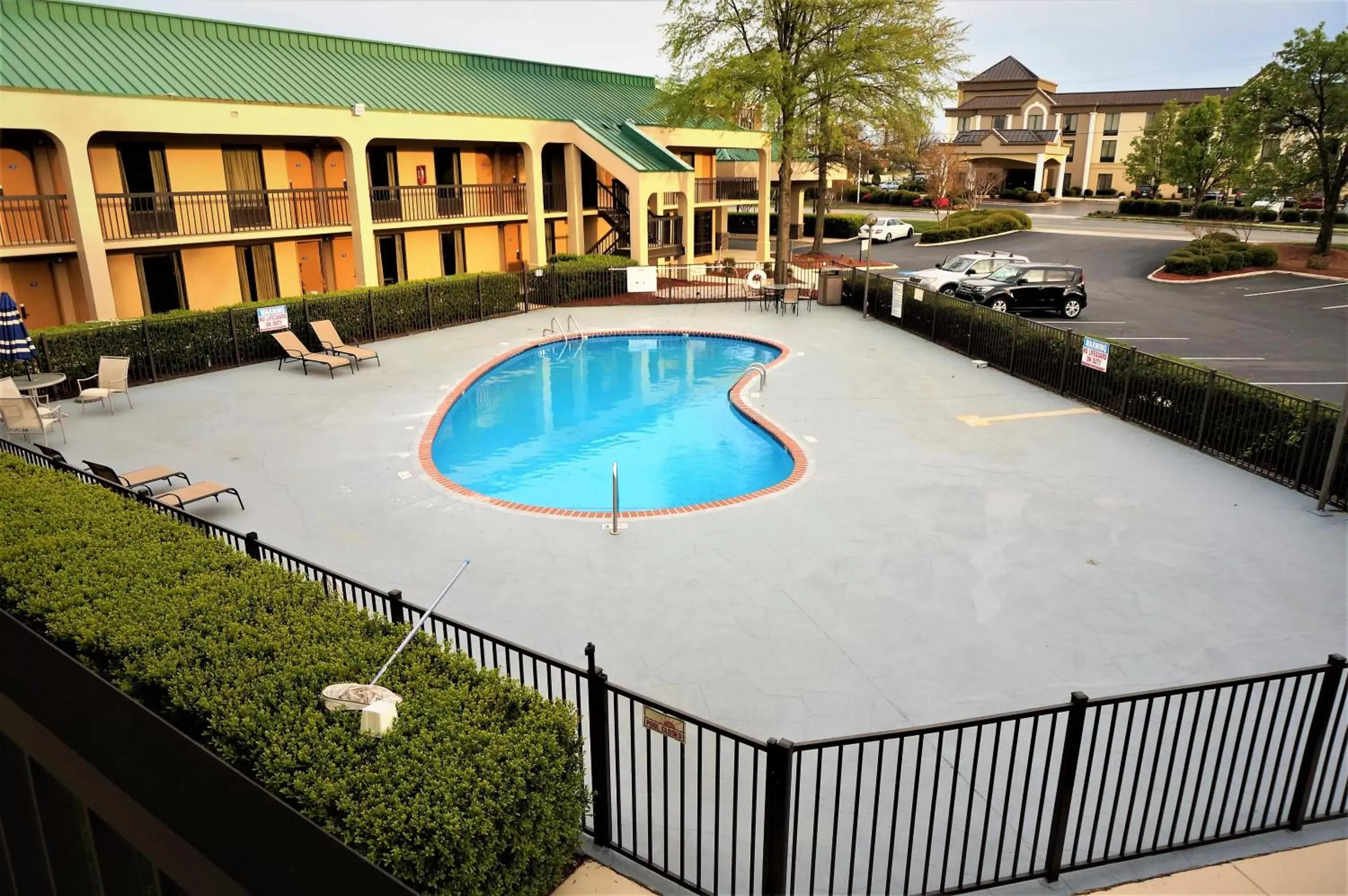 Pool View in Howard Johnson by Wyndham Greensboro Near the Coliseum