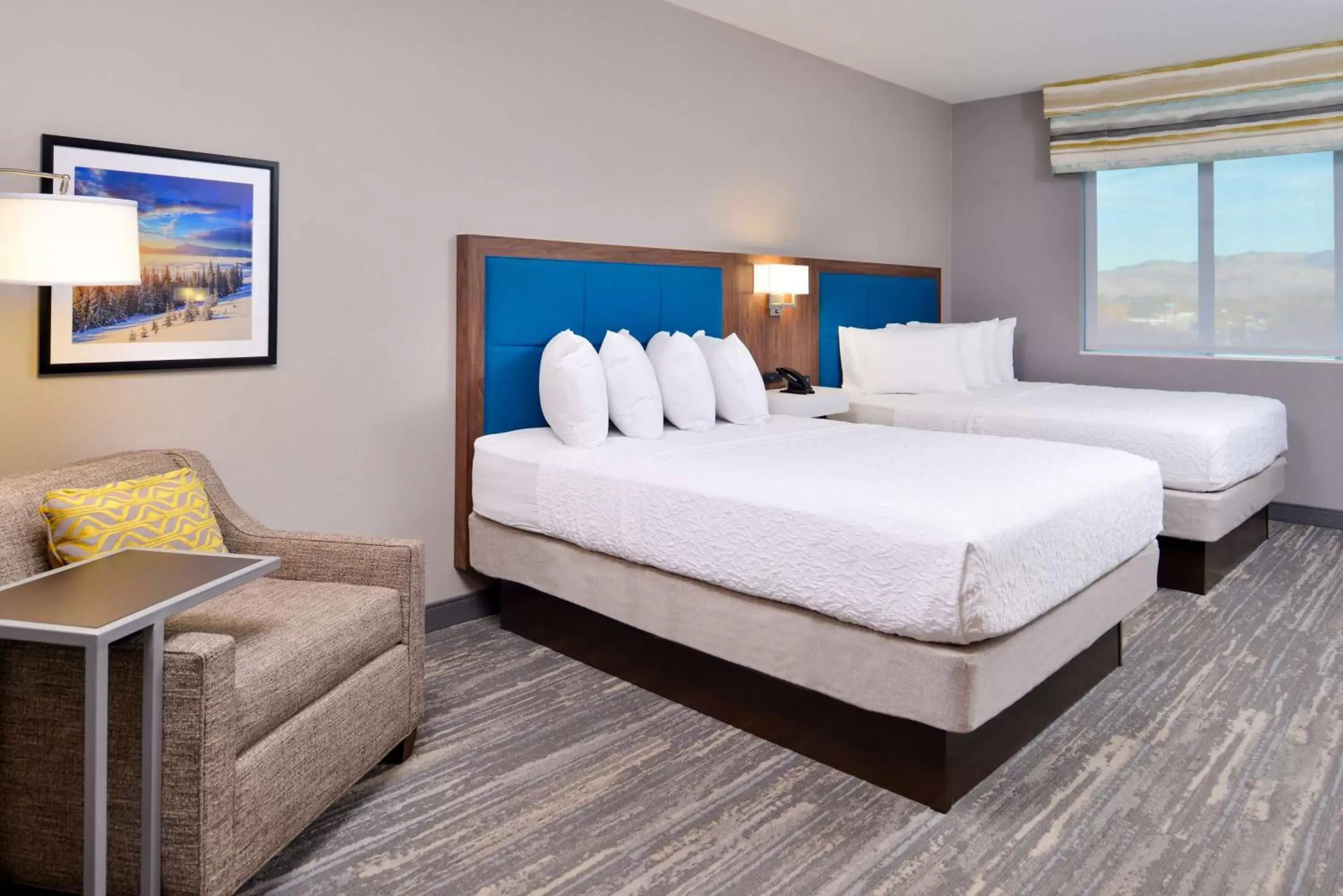 Bed in Hampton Inn & Suites Boise/Spectrum