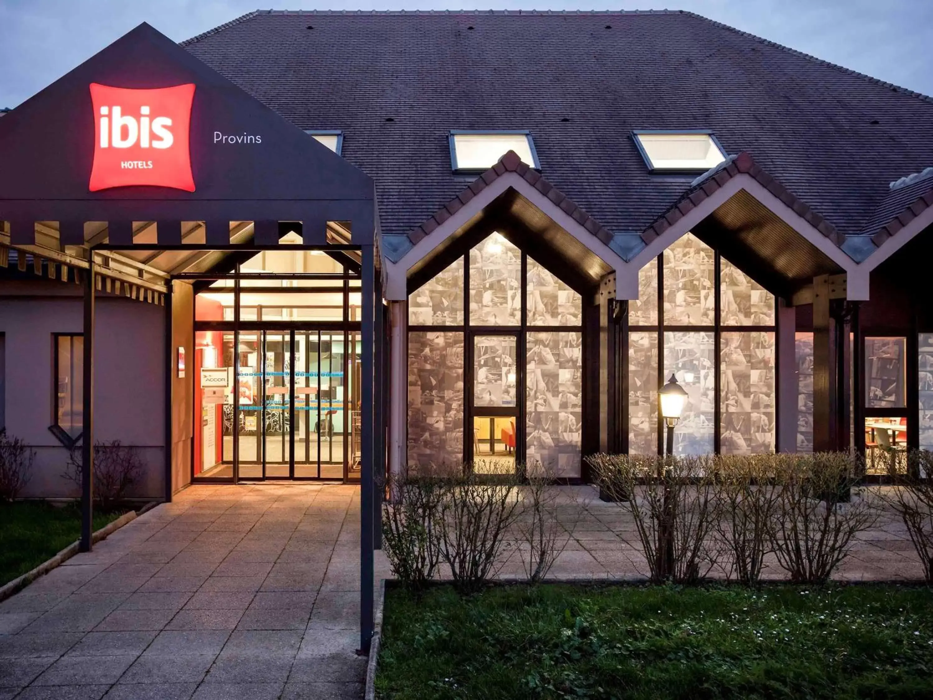 Property building in Ibis Provins Property building in Ibis Provins