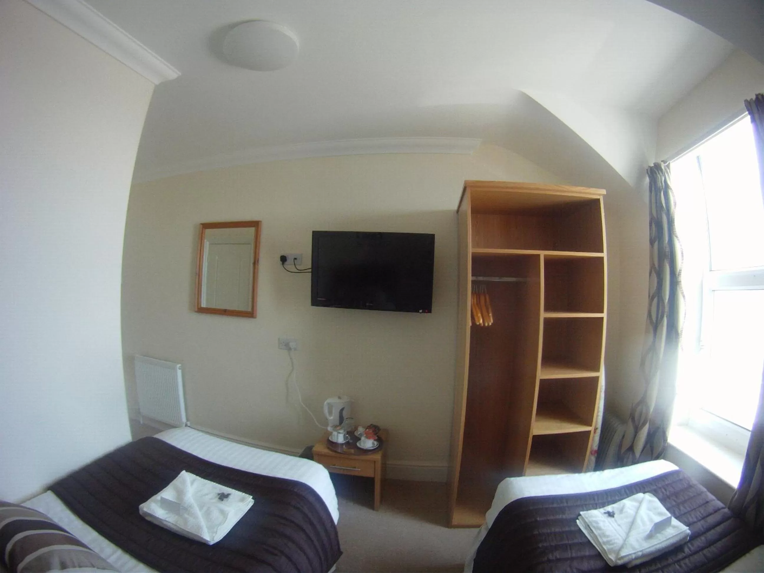 Budget Double or Twin Room in Ellan Vannin Hotel