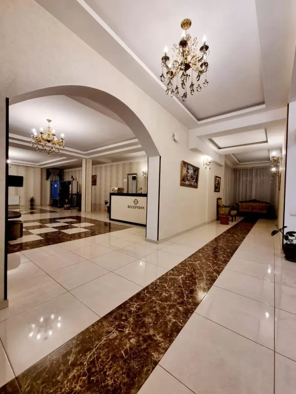 Lobby/Reception in MariaLuis Hotel